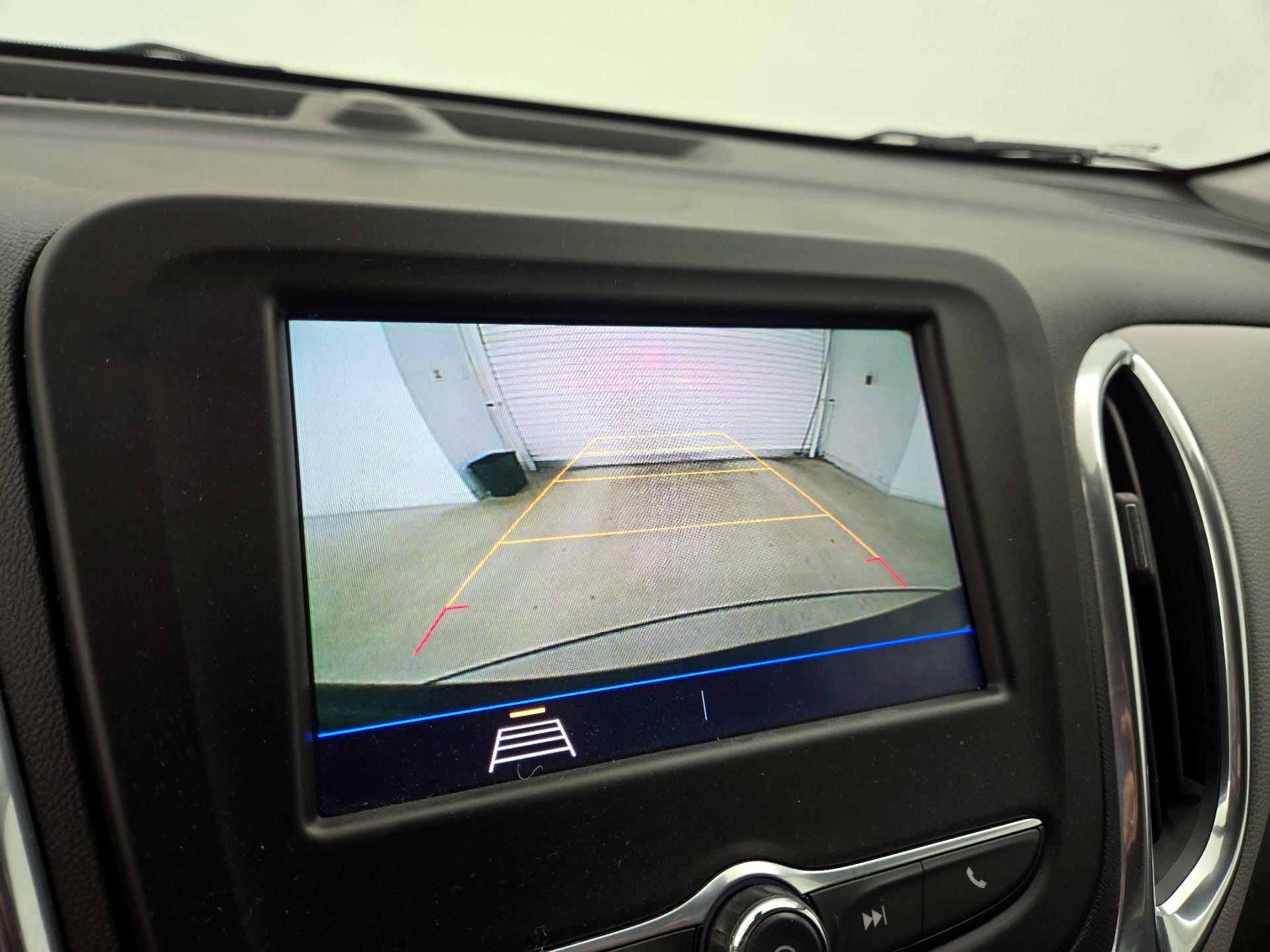 Thumbnail: 2021 Chevrolet Equinox - 14