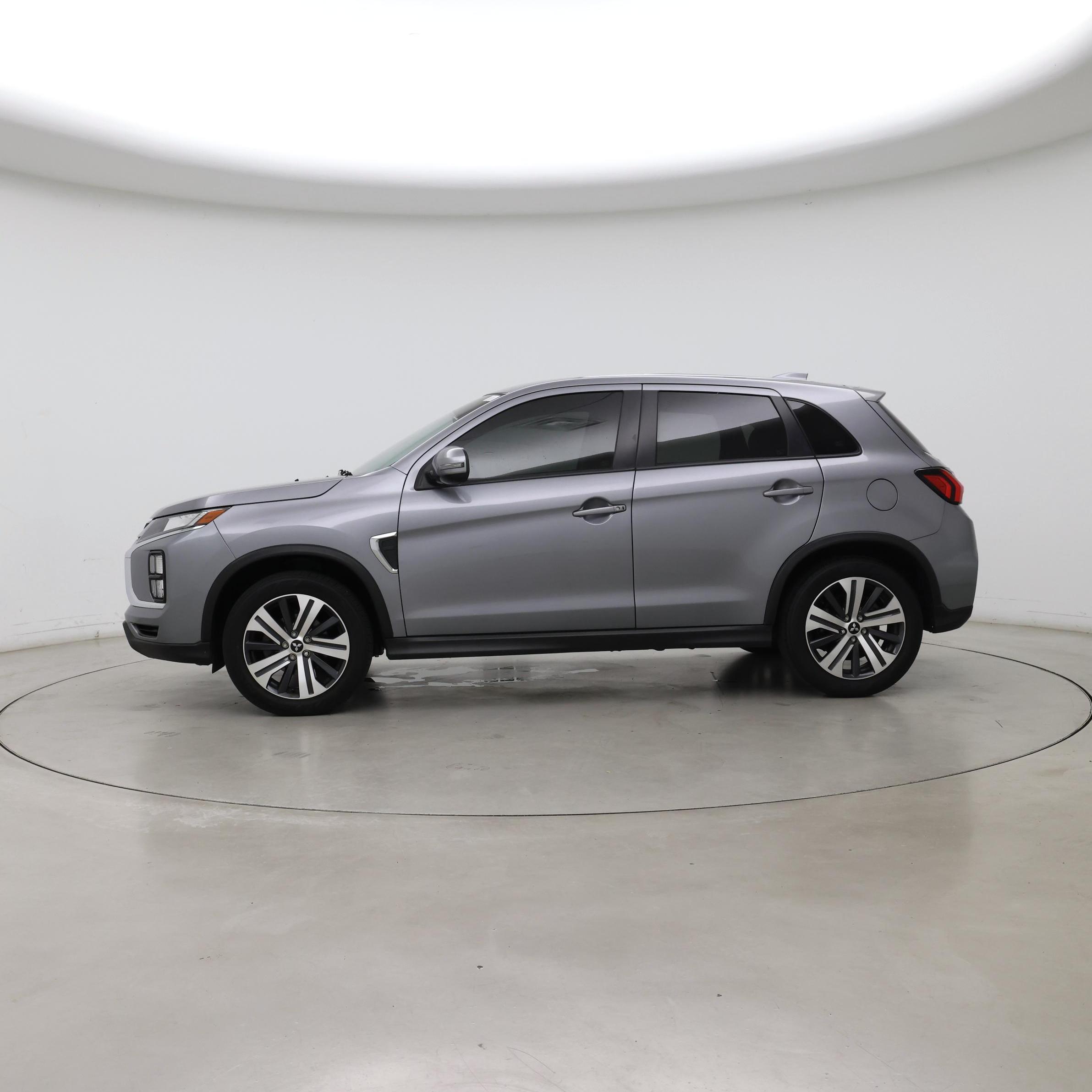Thumbnail: 2022 Mitsubishi Outlander Sport - 3