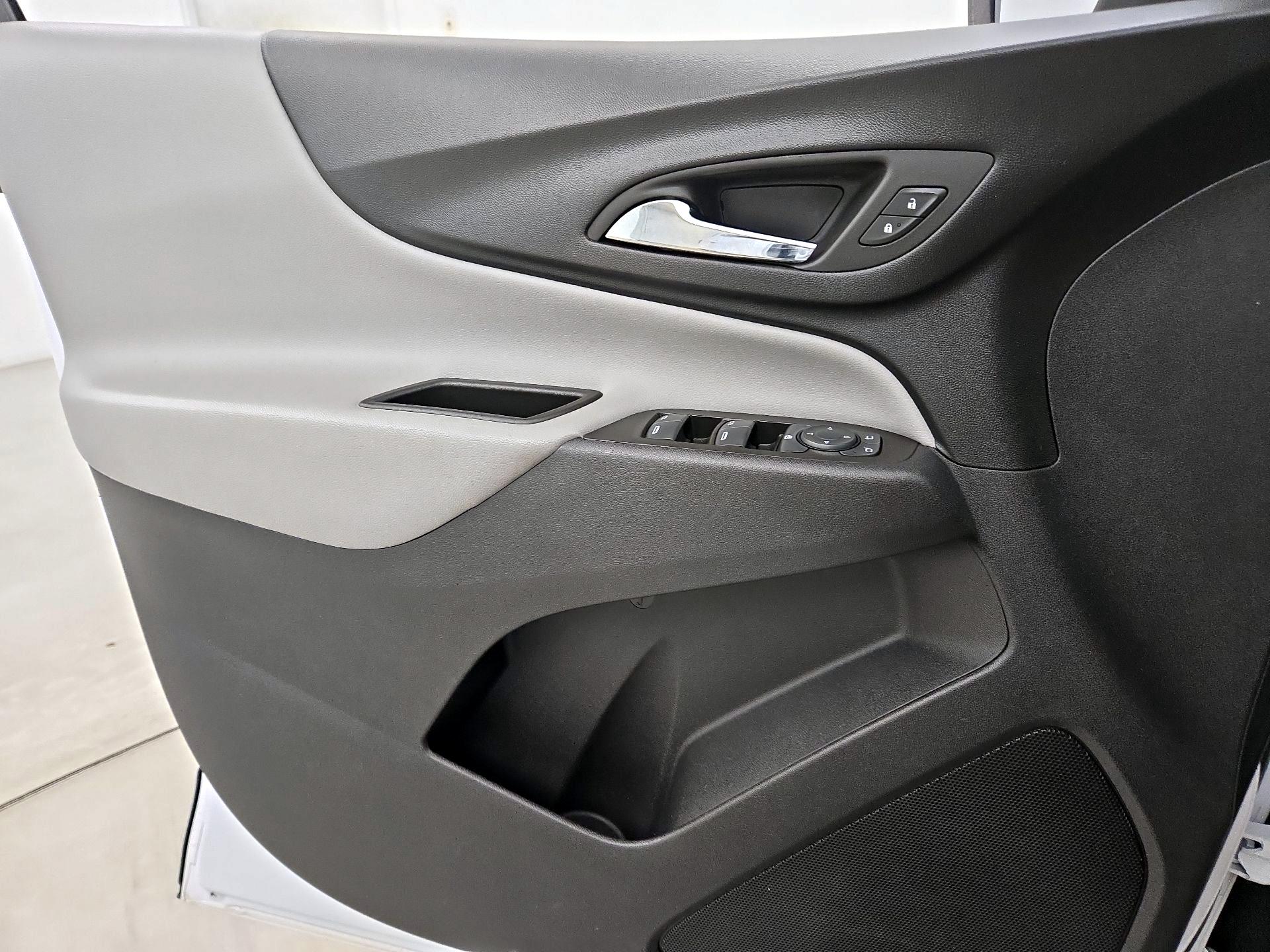 Thumbnail: 2022 Chevrolet Equinox - 12