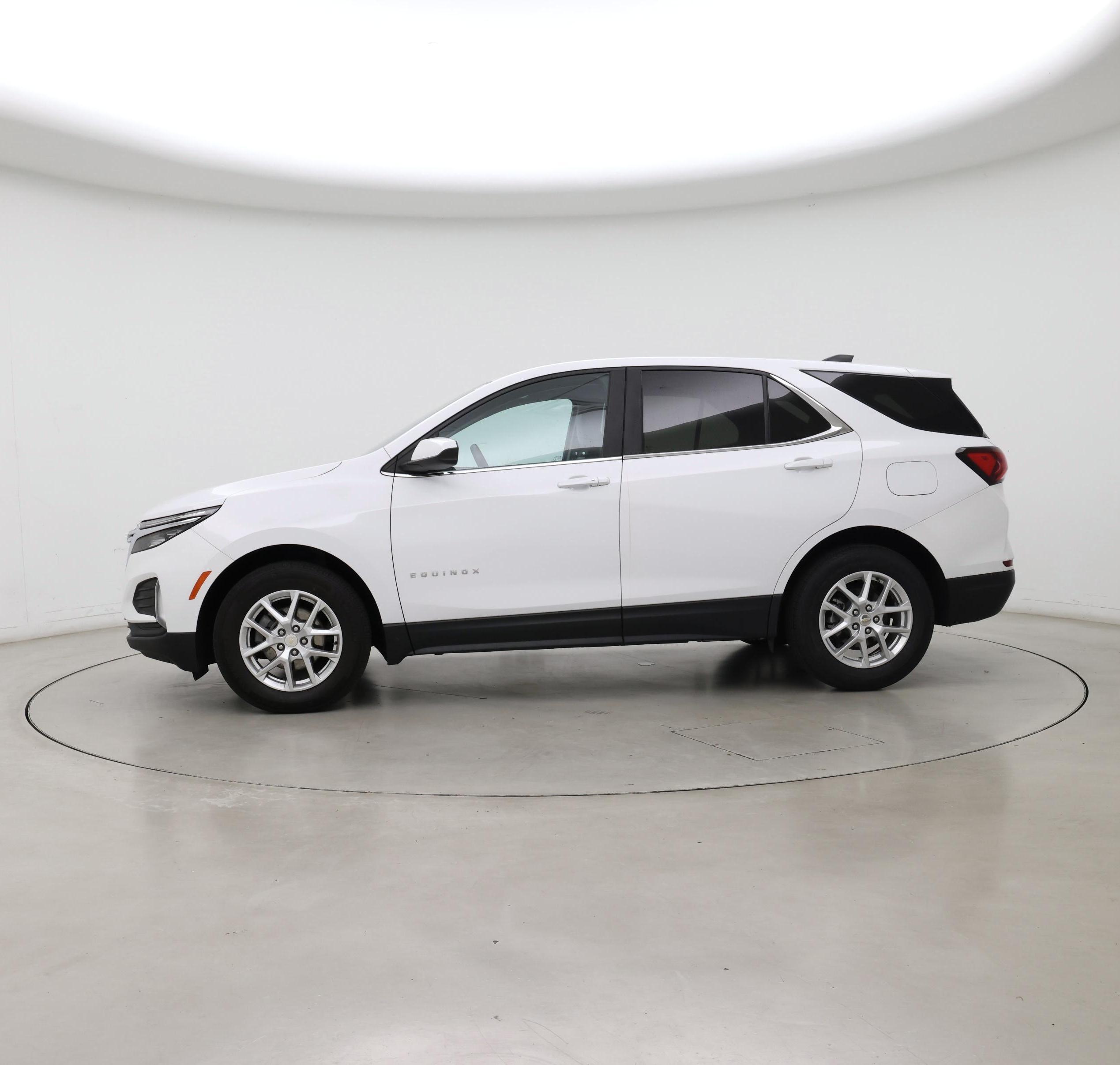 Thumbnail: 2022 Chevrolet Equinox - 3