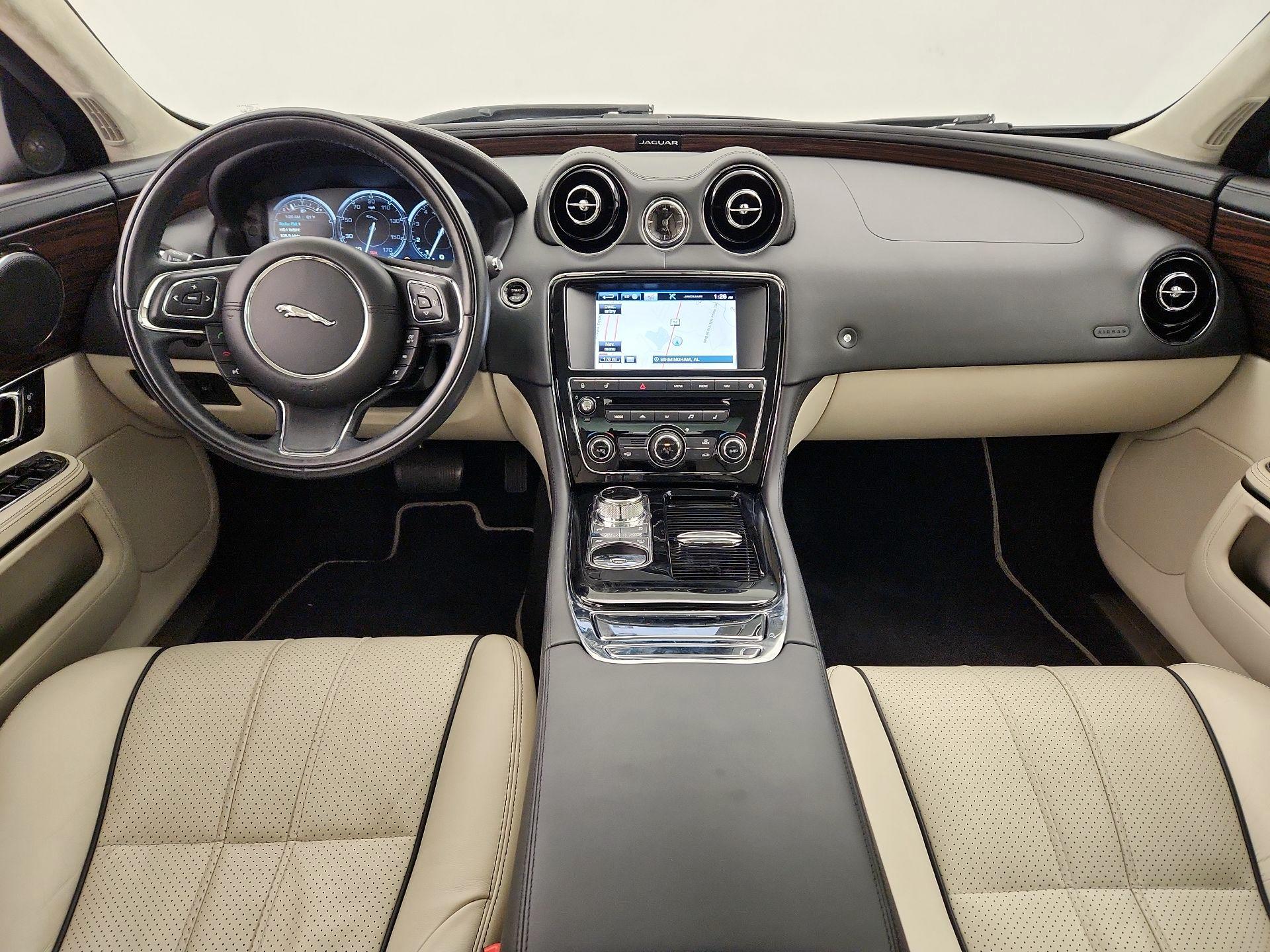 Thumbnail: 2015 Jaguar XJ - 9