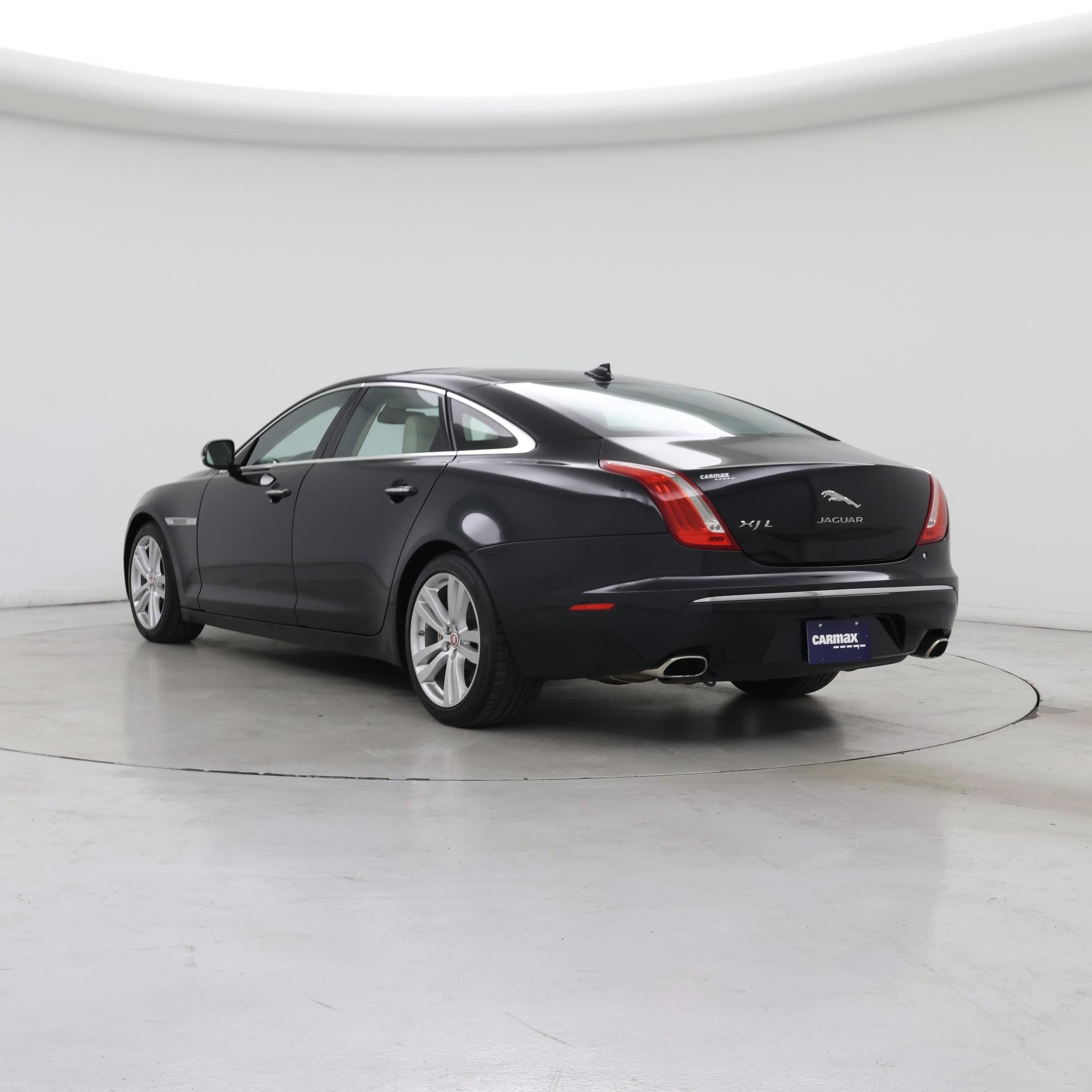 Thumbnail: 2015 Jaguar XJ - 2