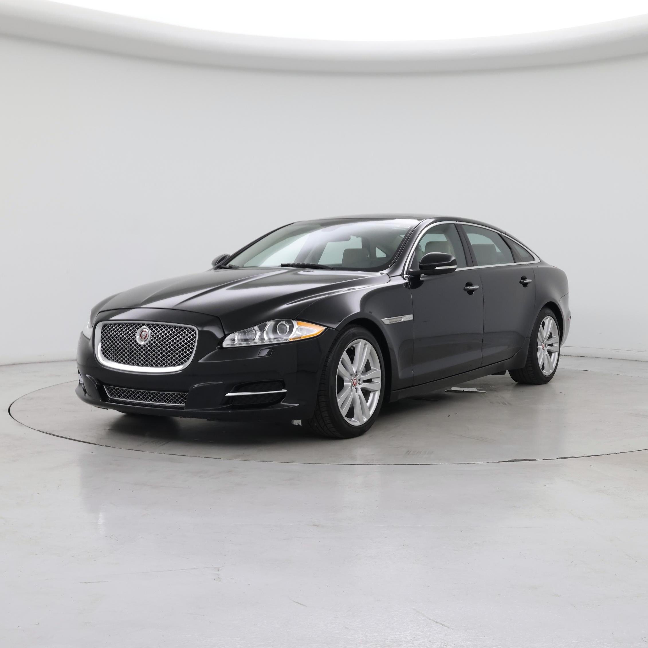 Thumbnail: 2015 Jaguar XJ - 4