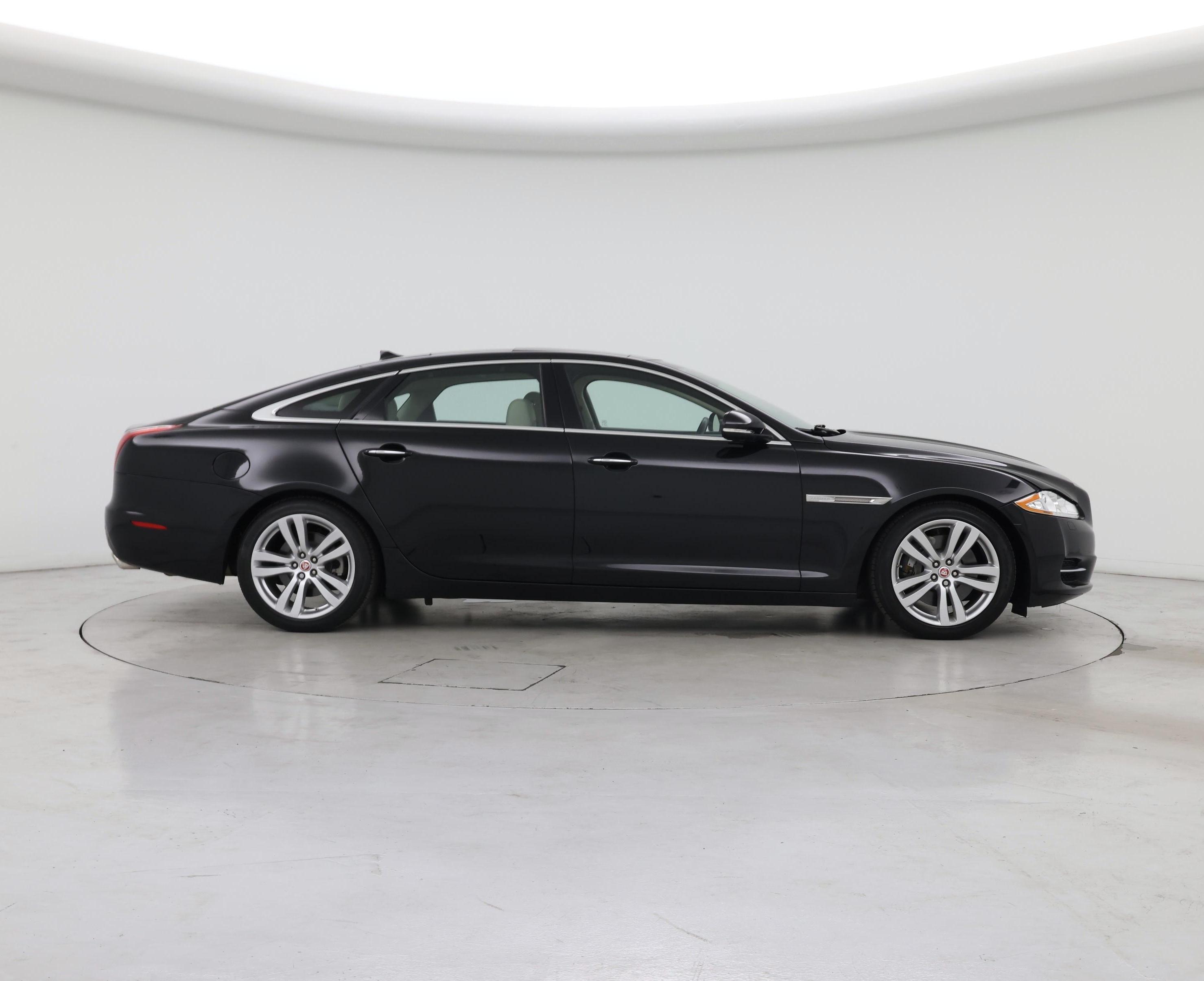 Thumbnail: 2015 Jaguar XJ - 7