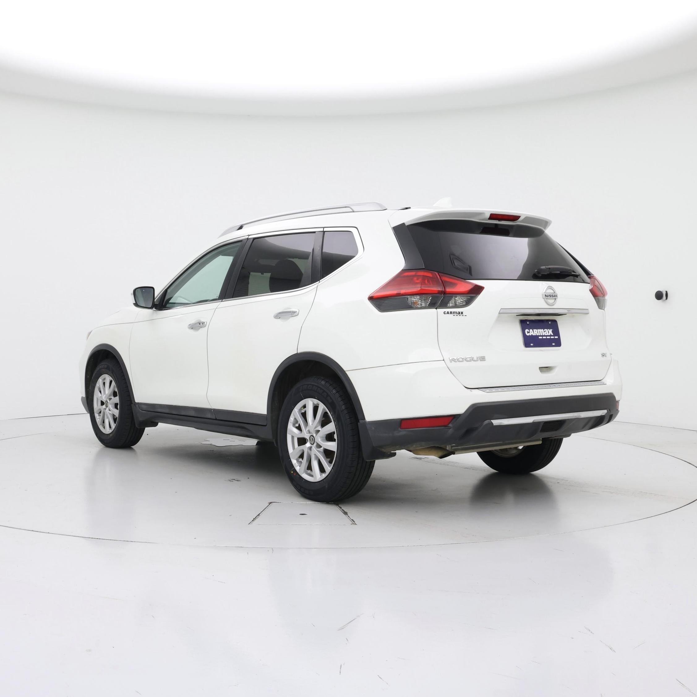 Thumbnail: 2017 Nissan Rogue - 2