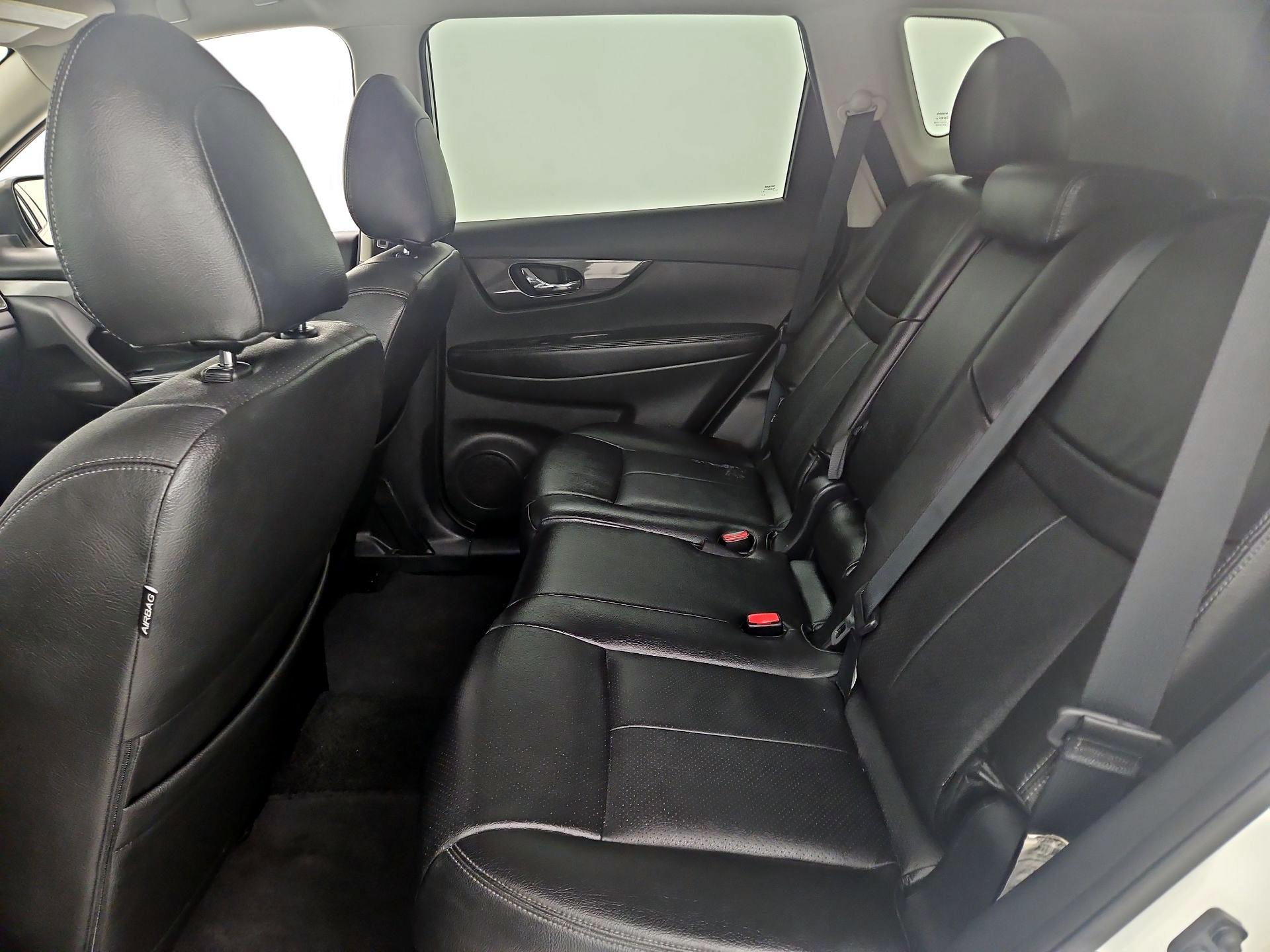 Thumbnail: 2017 Nissan Rogue - 19