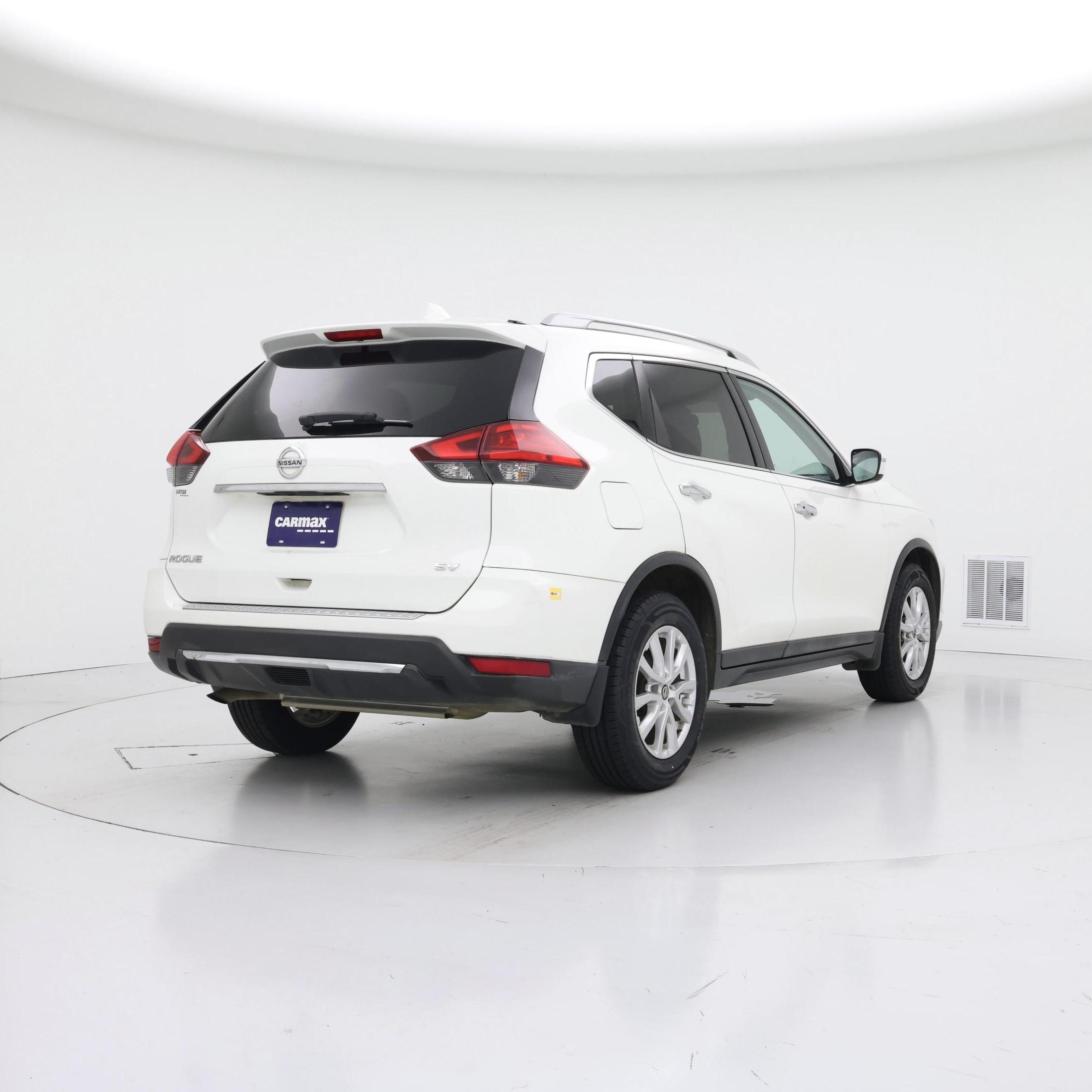 Thumbnail: 2017 Nissan Rogue - 8