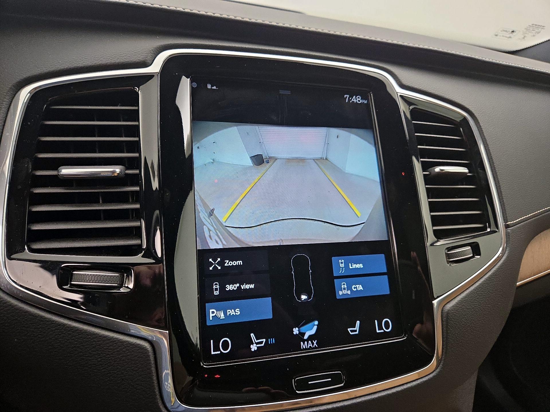Thumbnail: 2020 Volvo XC90 - 14