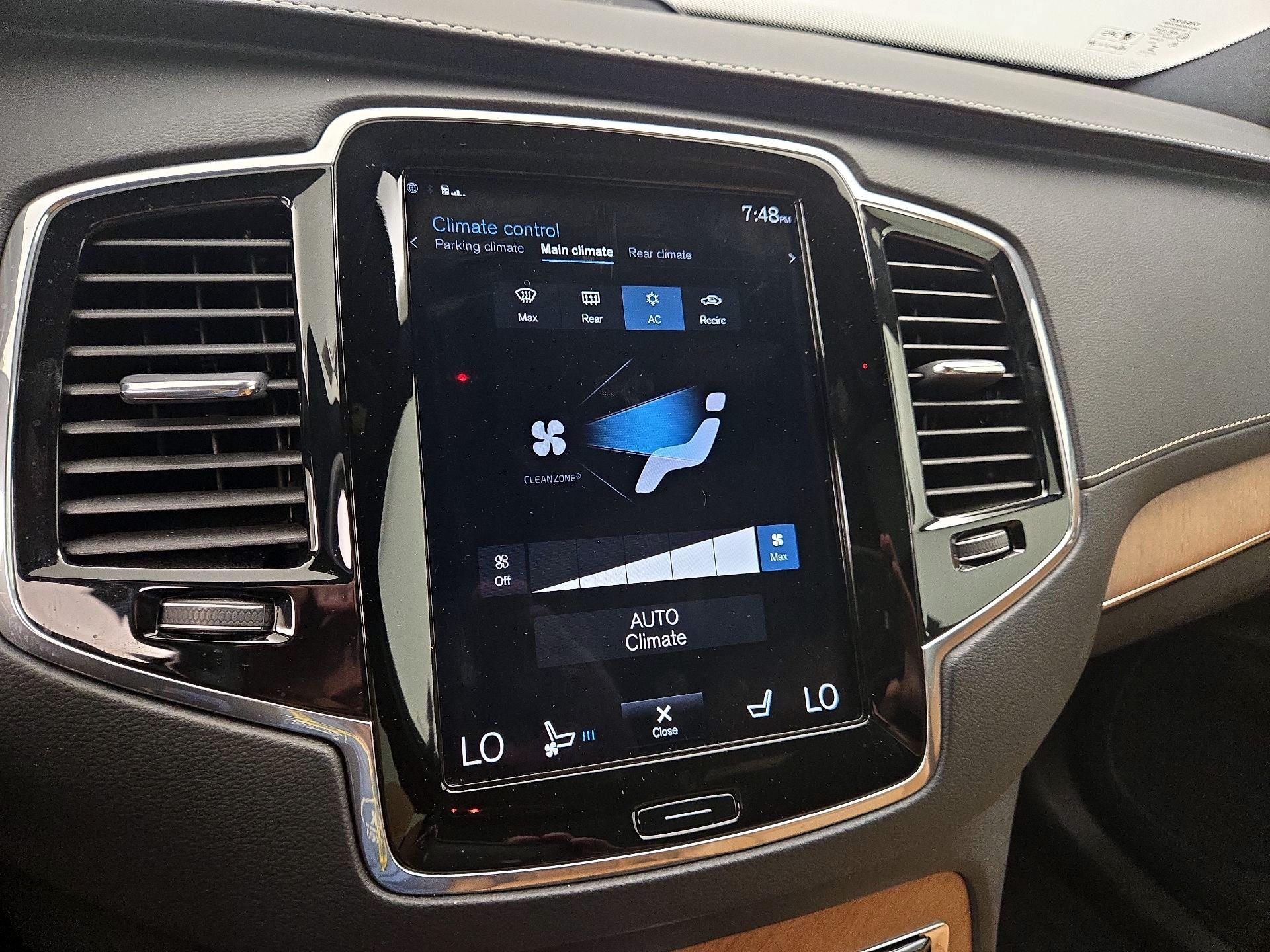 Thumbnail: 2020 Volvo XC90 - 16