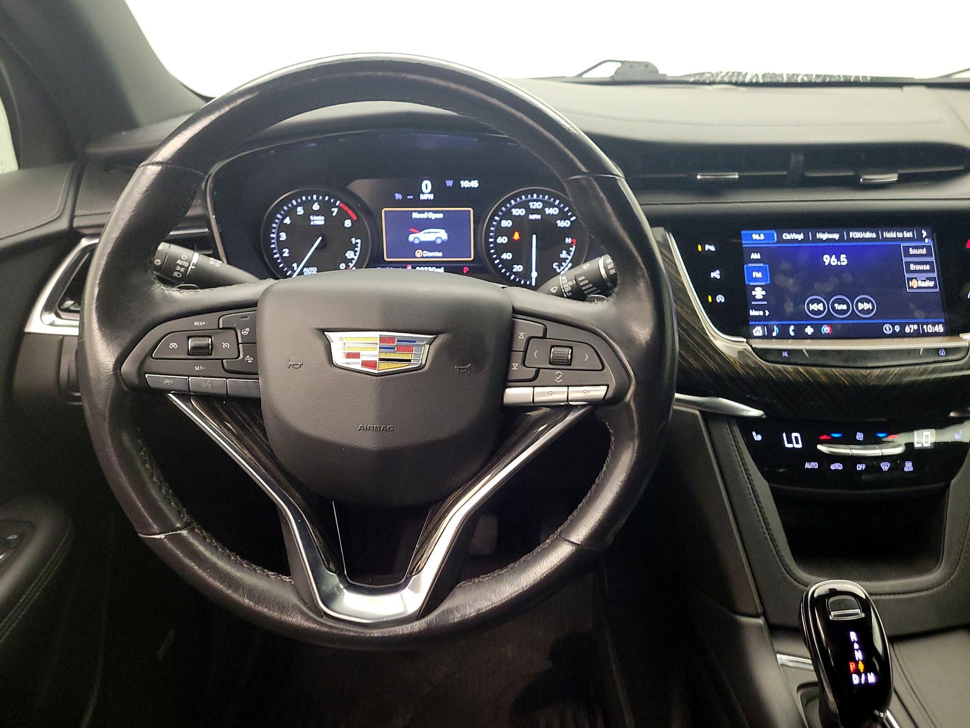 Thumbnail: 2022 Cadillac XT6 - 10