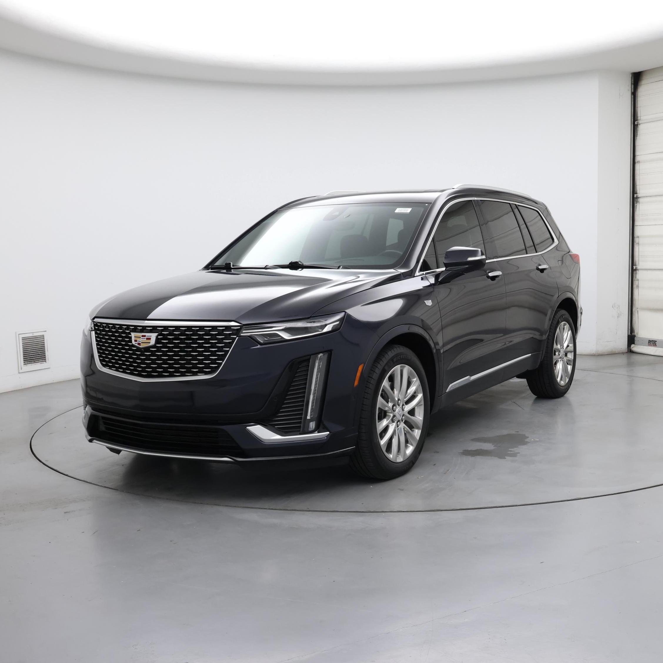 Thumbnail: 2022 Cadillac XT6 - 4
