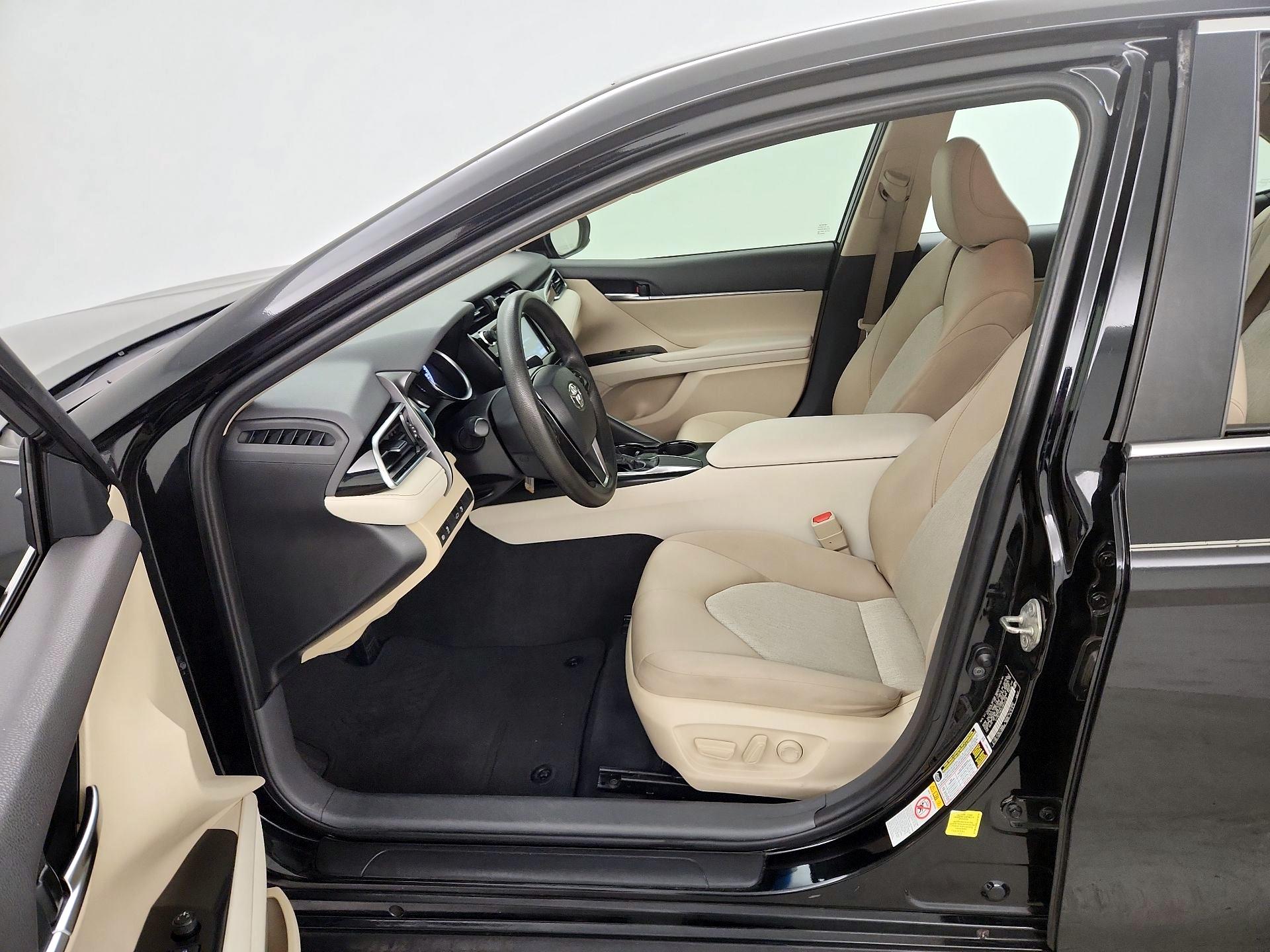 Thumbnail: 2018 Toyota Camry - 11