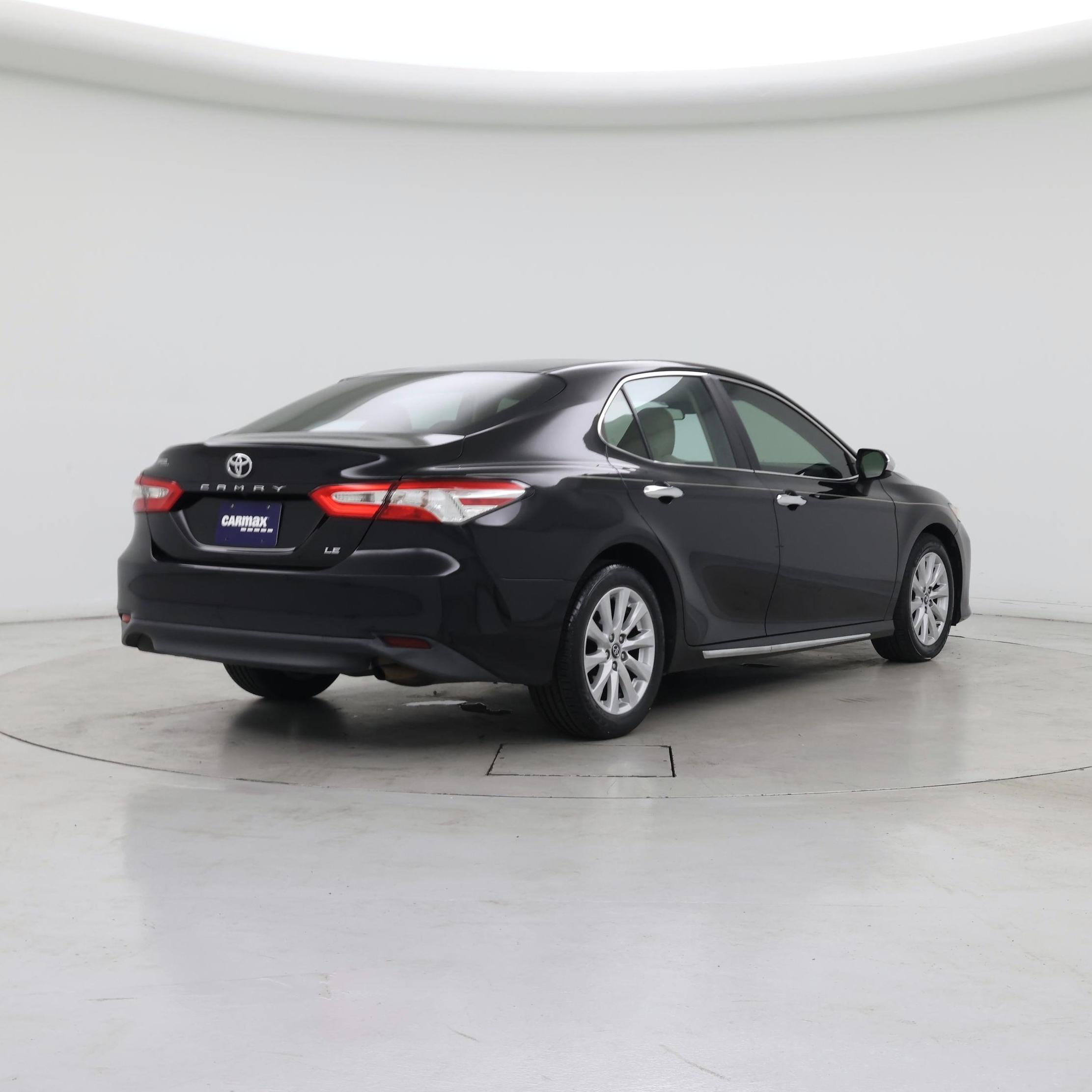Thumbnail: 2018 Toyota Camry - 8