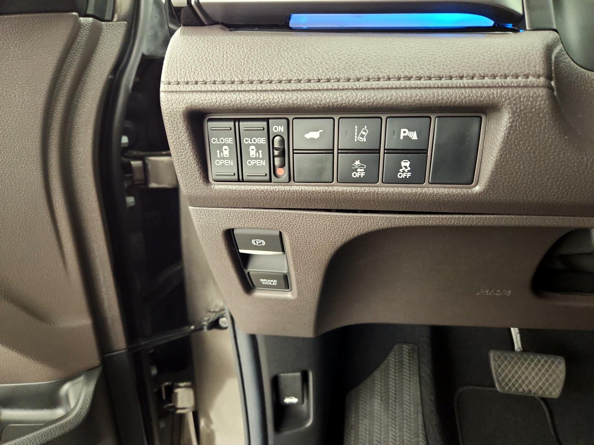 Thumbnail: 2019 Honda Odyssey - 13