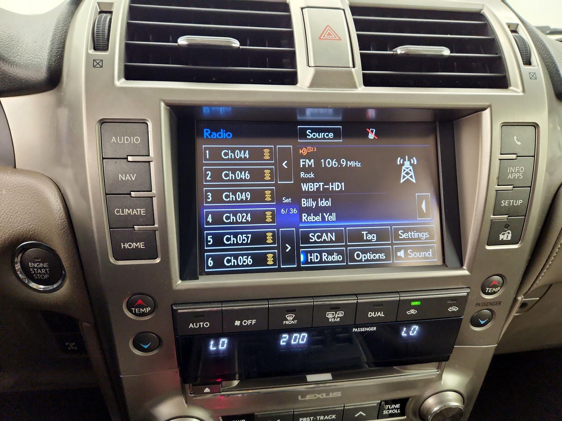Thumbnail: 2016 Lexus GX - 16