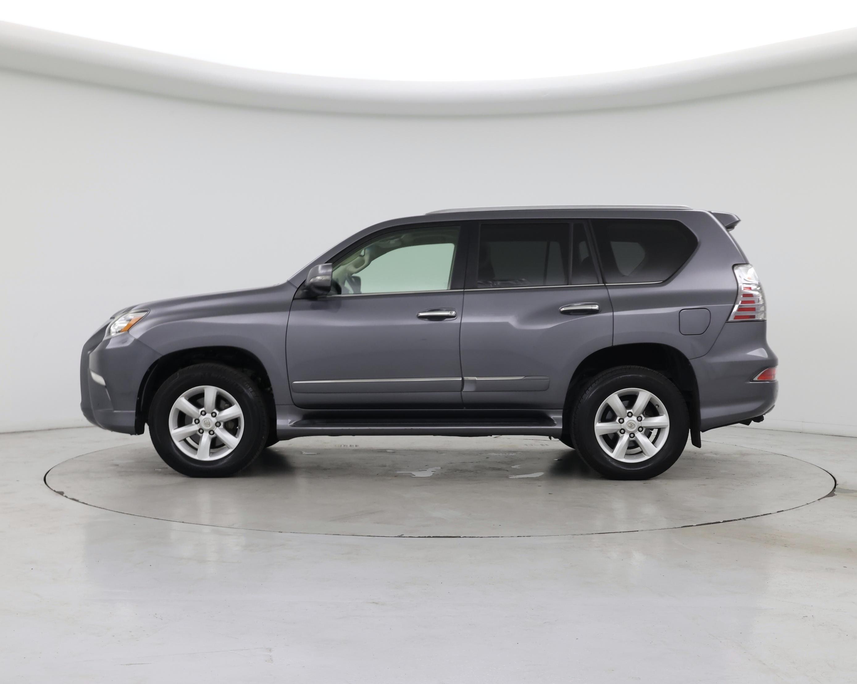 Thumbnail: 2016 Lexus GX - 3