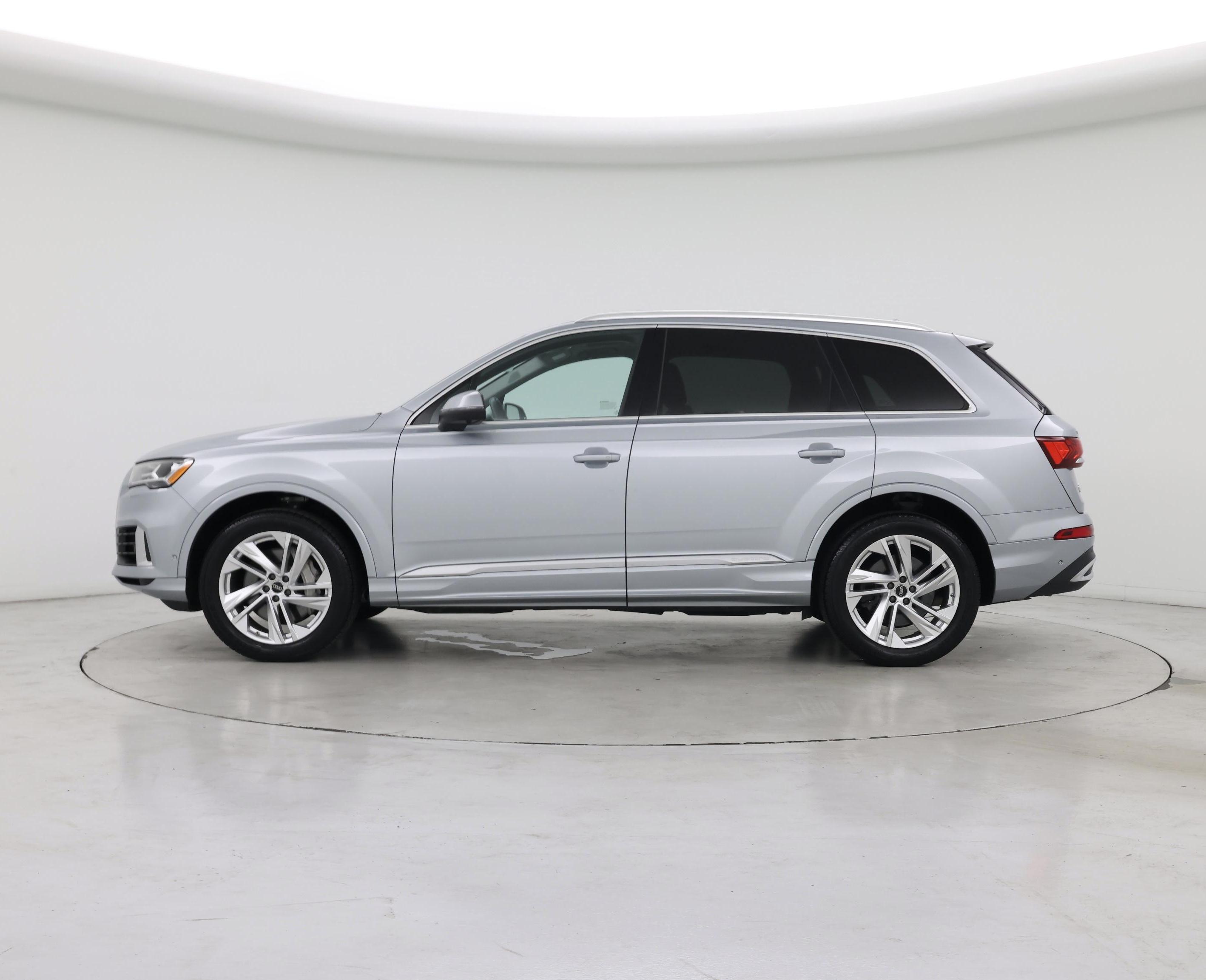 Thumbnail: 2023 Audi Q7 - 3