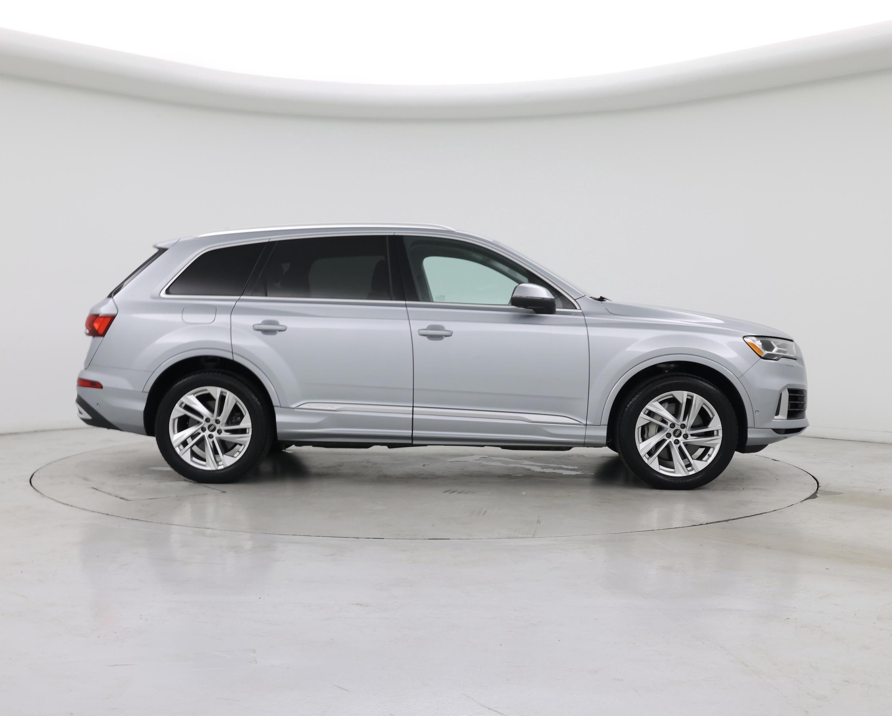 Thumbnail: 2023 Audi Q7 - 7