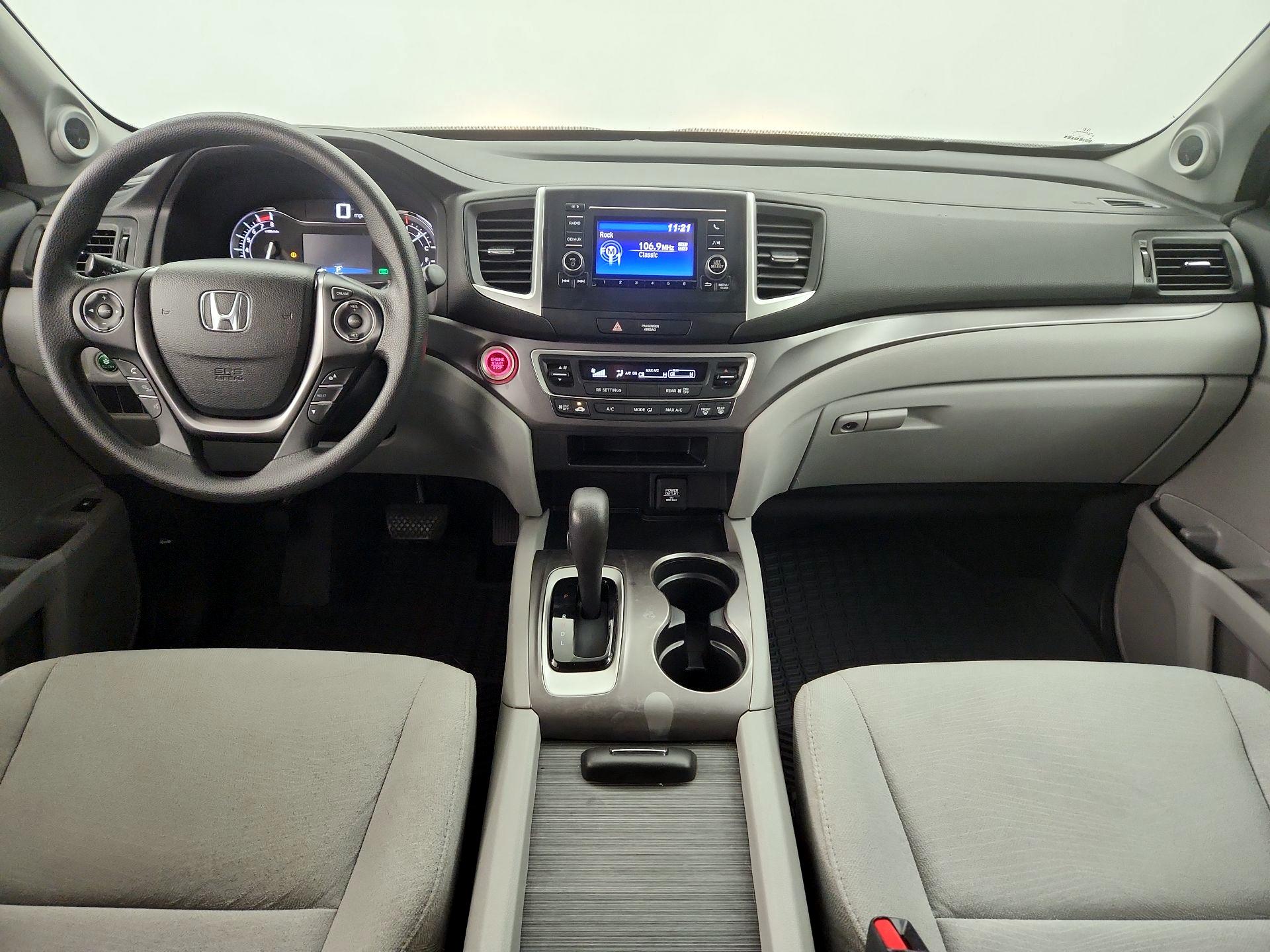 Thumbnail: 2016 Honda Pilot - 9