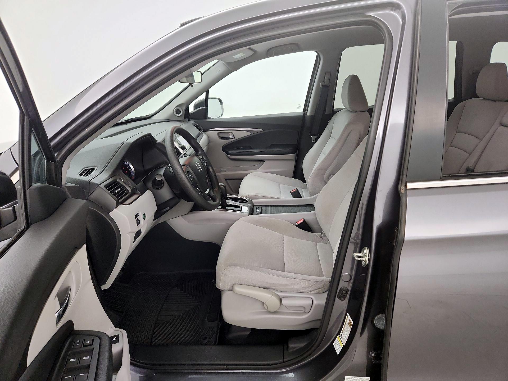 Thumbnail: 2016 Honda Pilot - 11