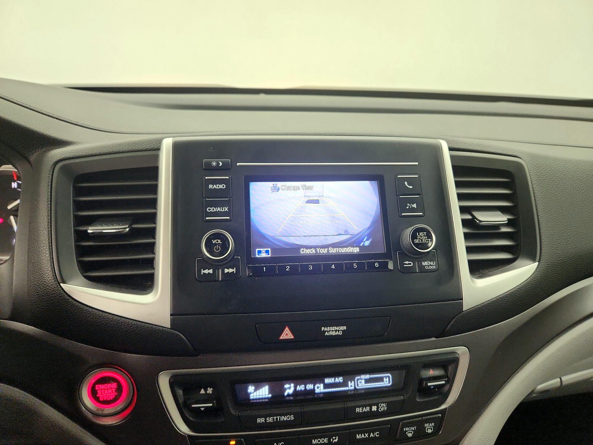 Thumbnail: 2016 Honda Pilot - 14