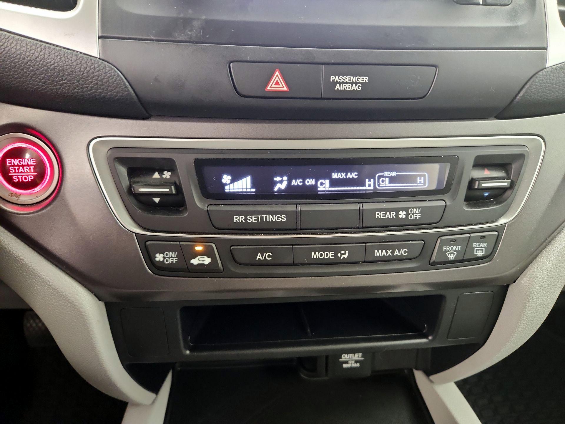 Thumbnail: 2016 Honda Pilot - 16
