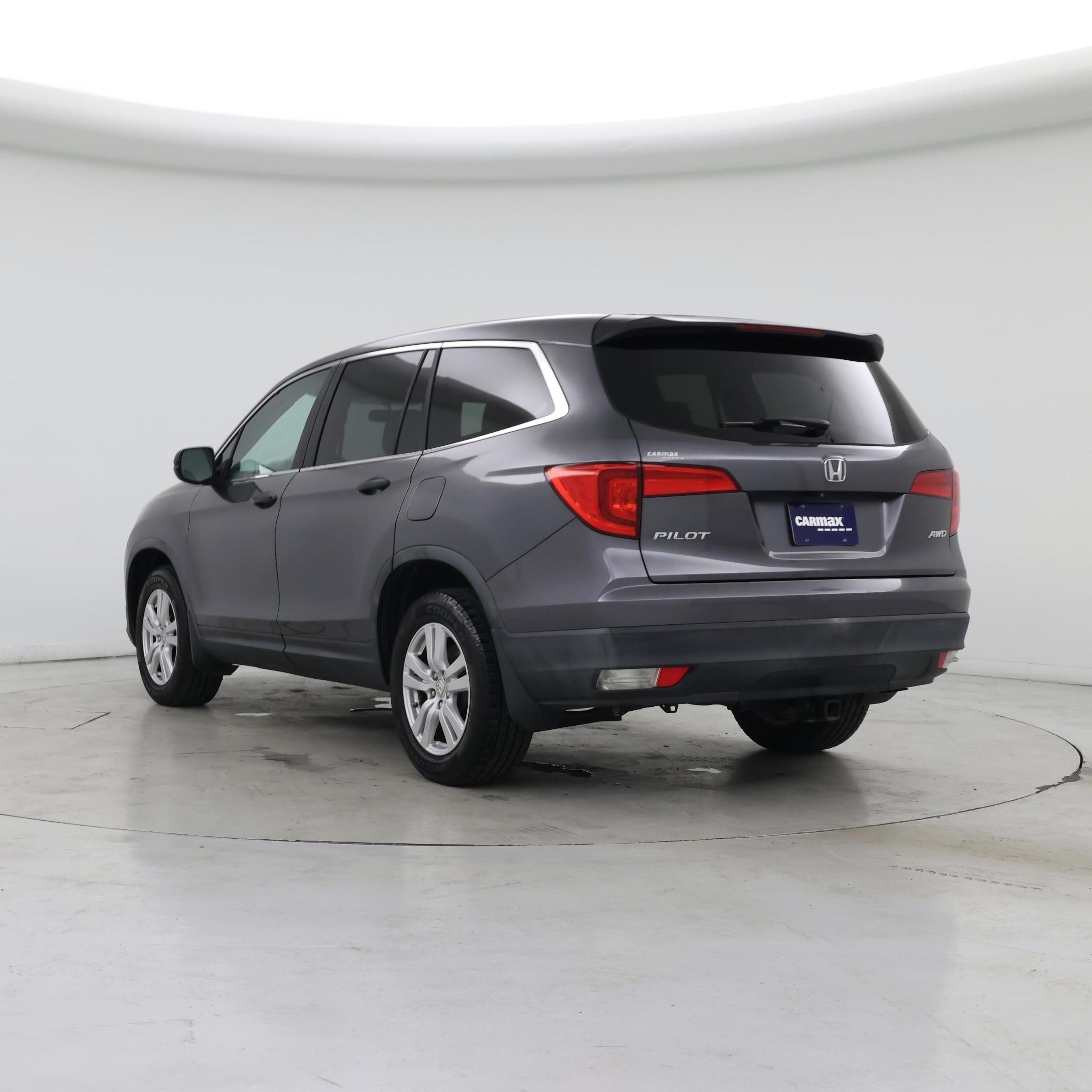Thumbnail: 2016 Honda Pilot - 2