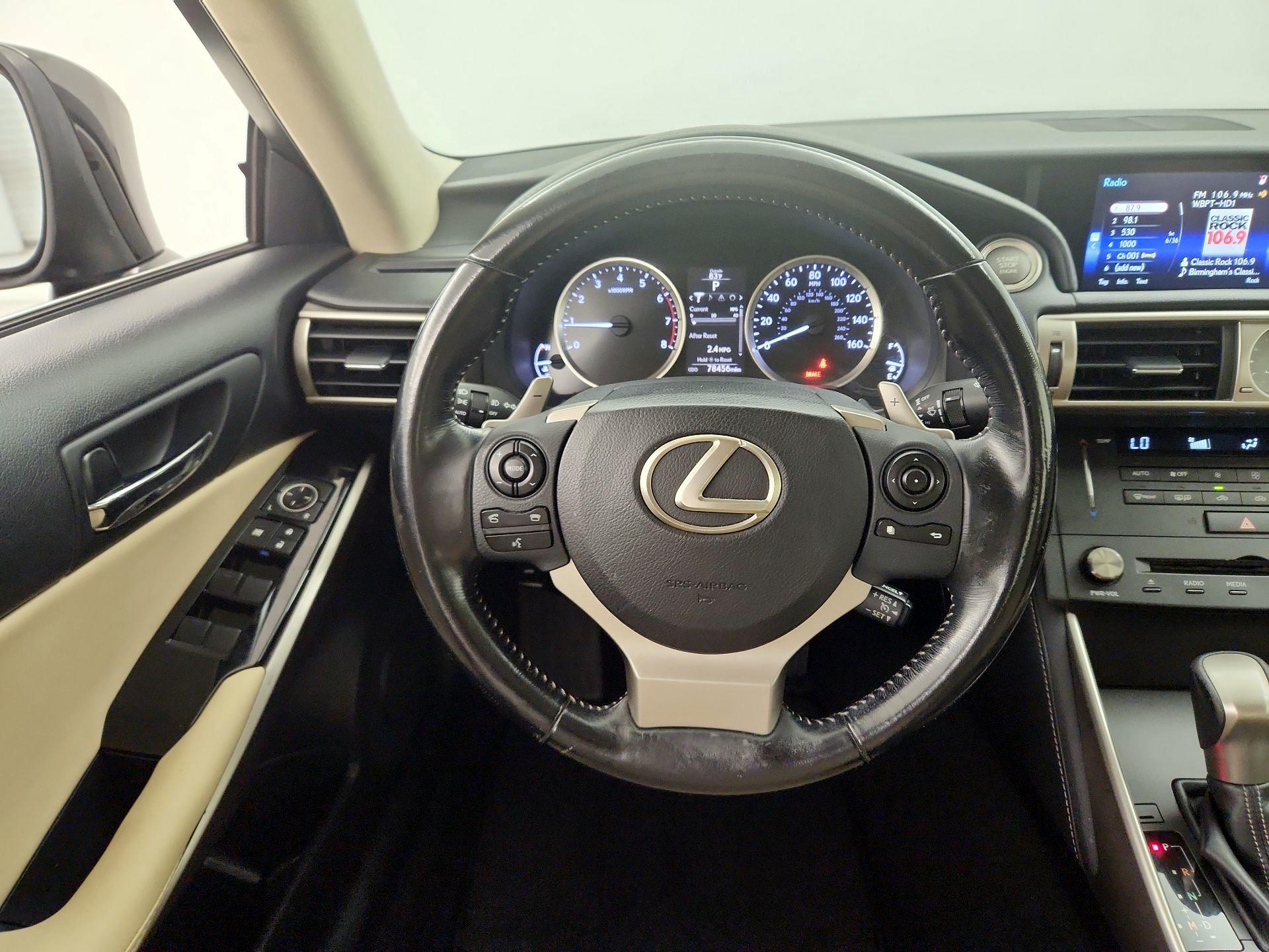 Thumbnail: 2016 Lexus IS - 10