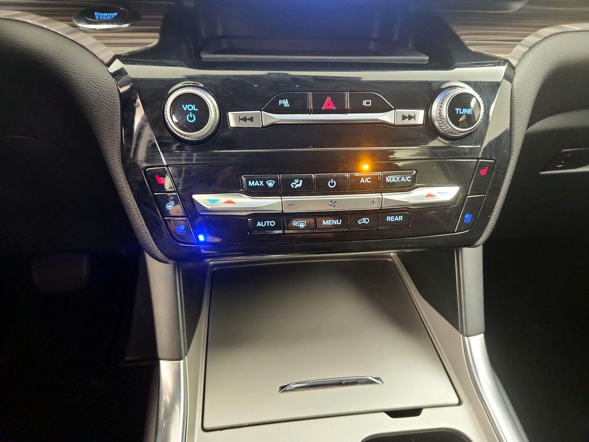 Thumbnail: 2023 Ford Explorer - 17
