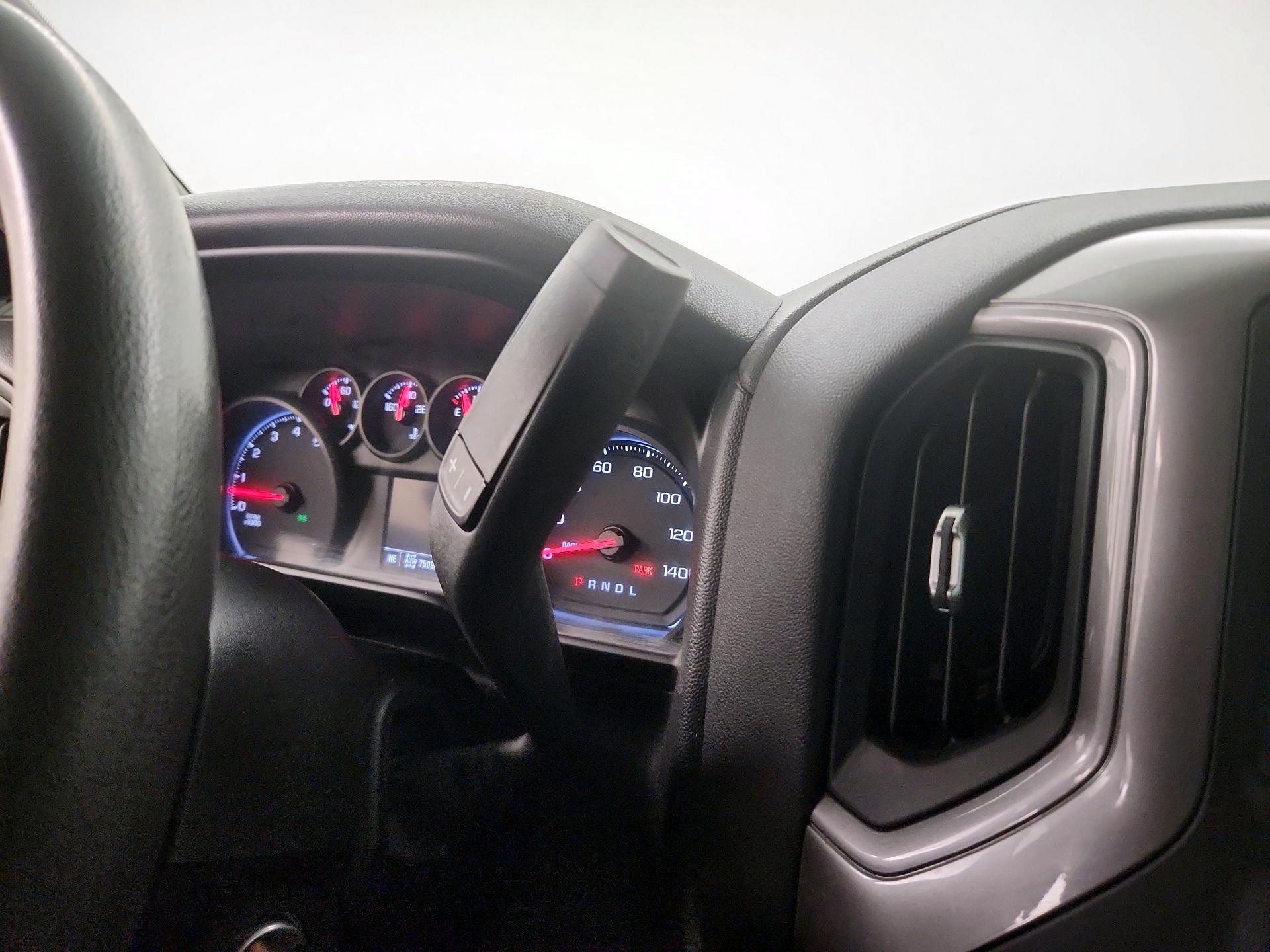 Thumbnail: 2020 Chevrolet Silverado 1500 - 17