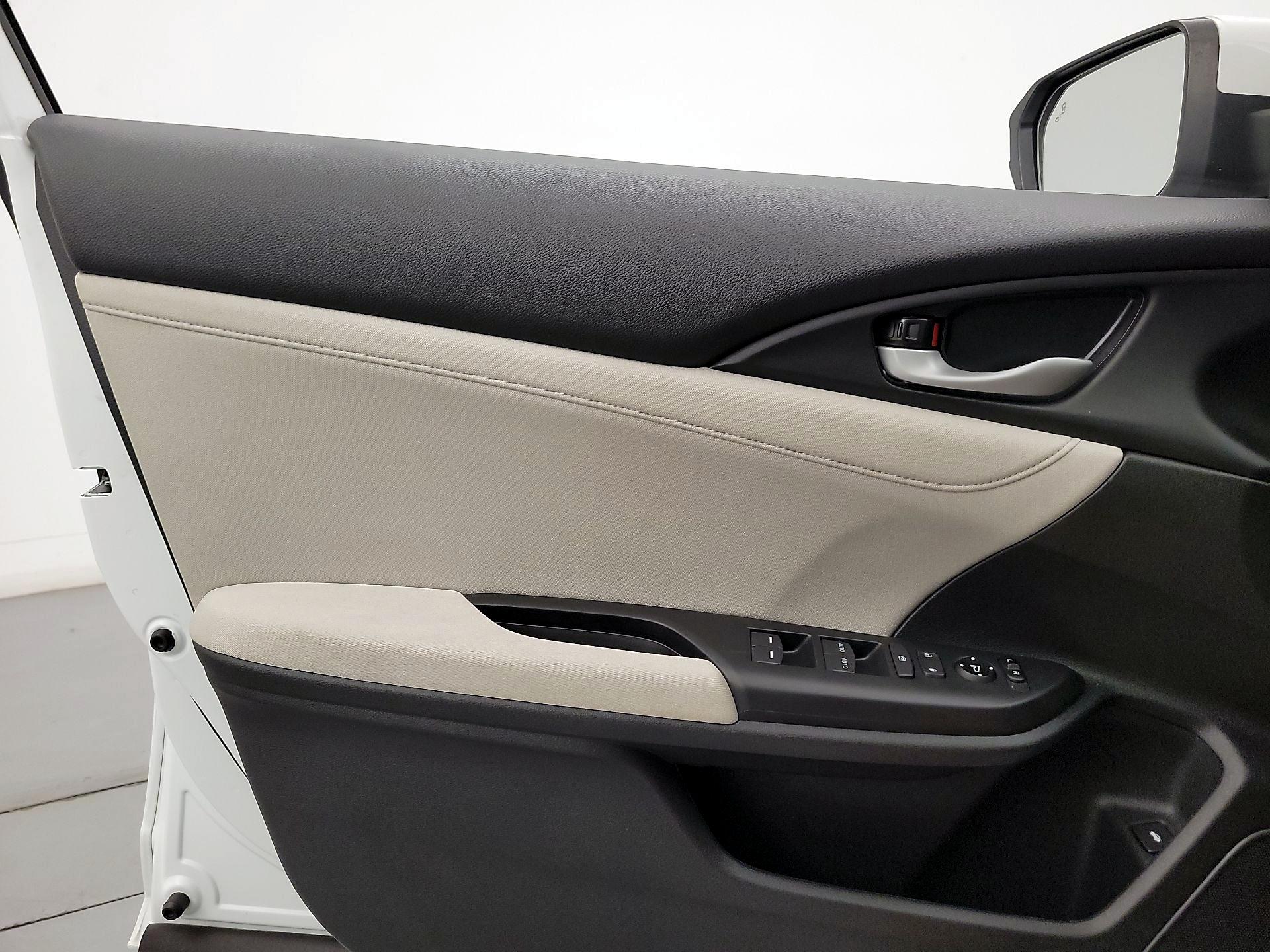 Thumbnail: 2022 Honda Insight - 12