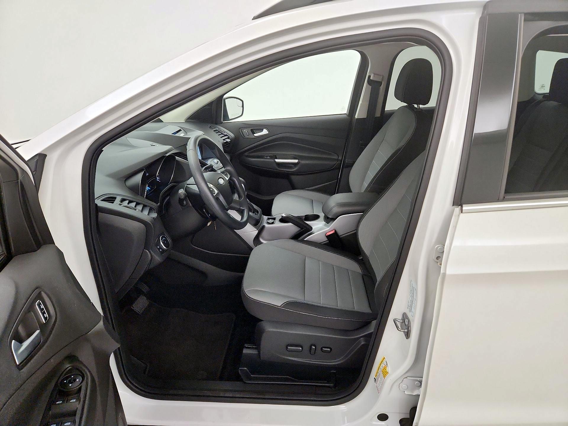 Thumbnail: 2016 Ford Escape - 11