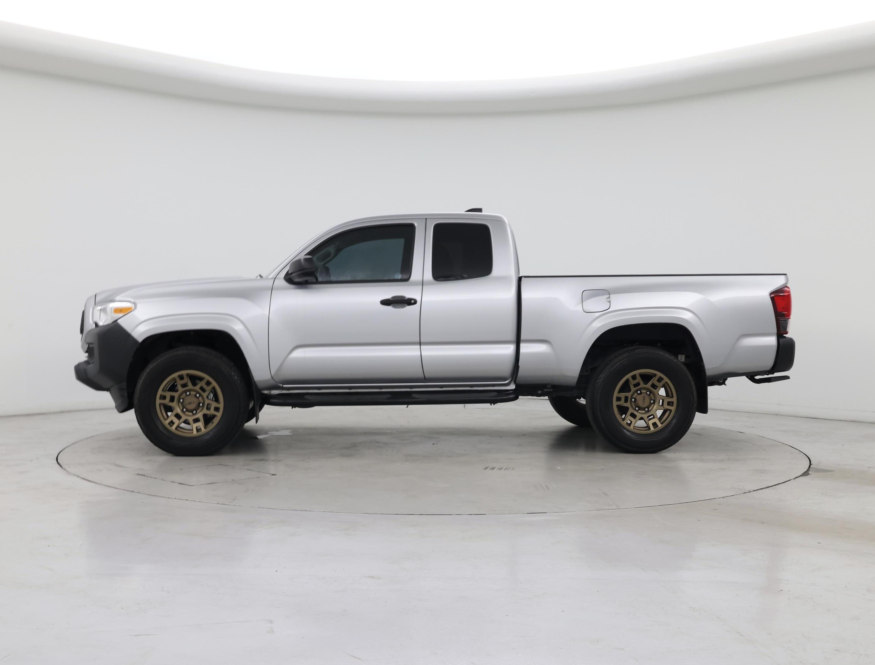 Thumbnail: 2022 Toyota Tacoma - 3