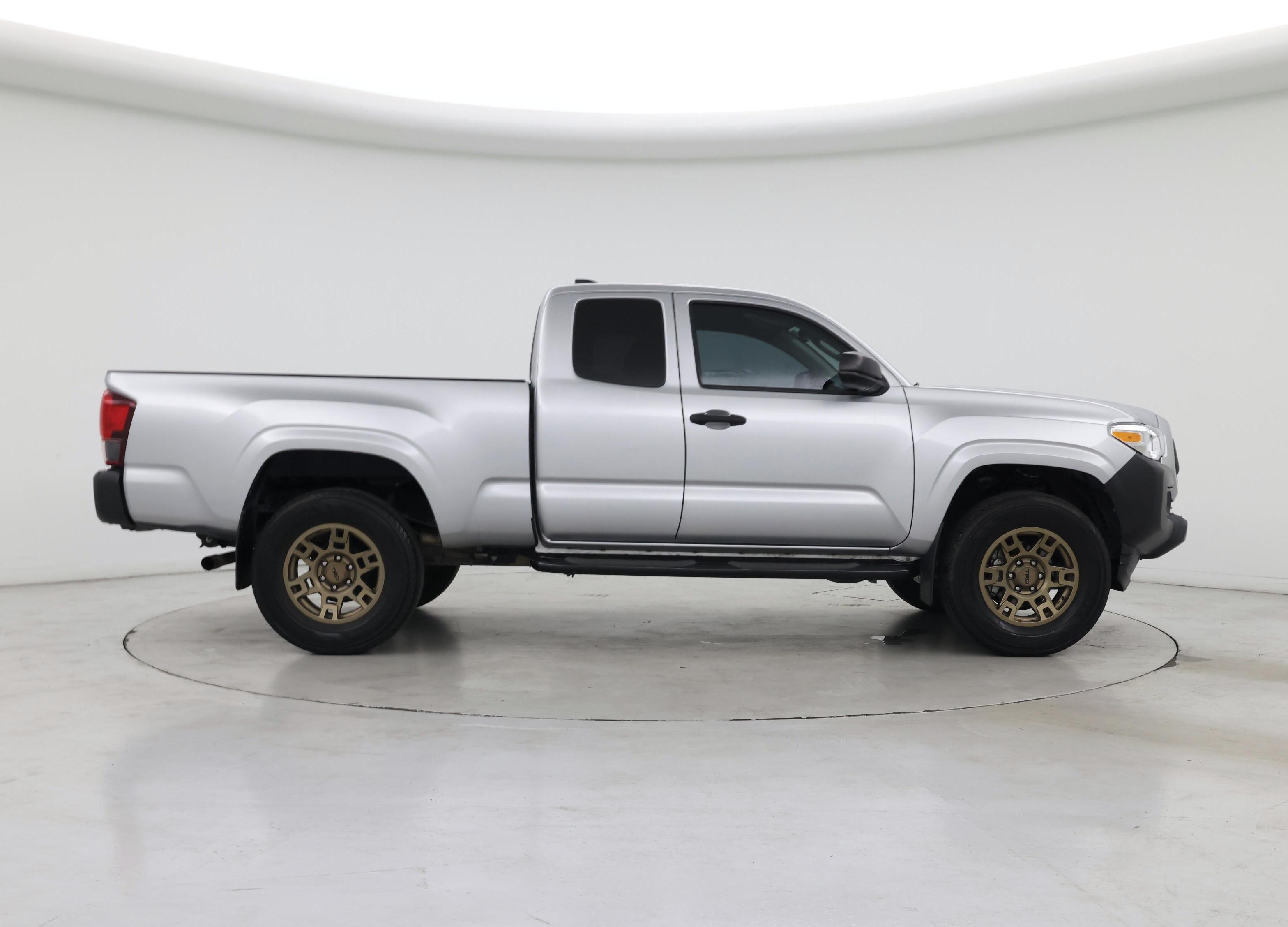 Thumbnail: 2022 Toyota Tacoma - 7