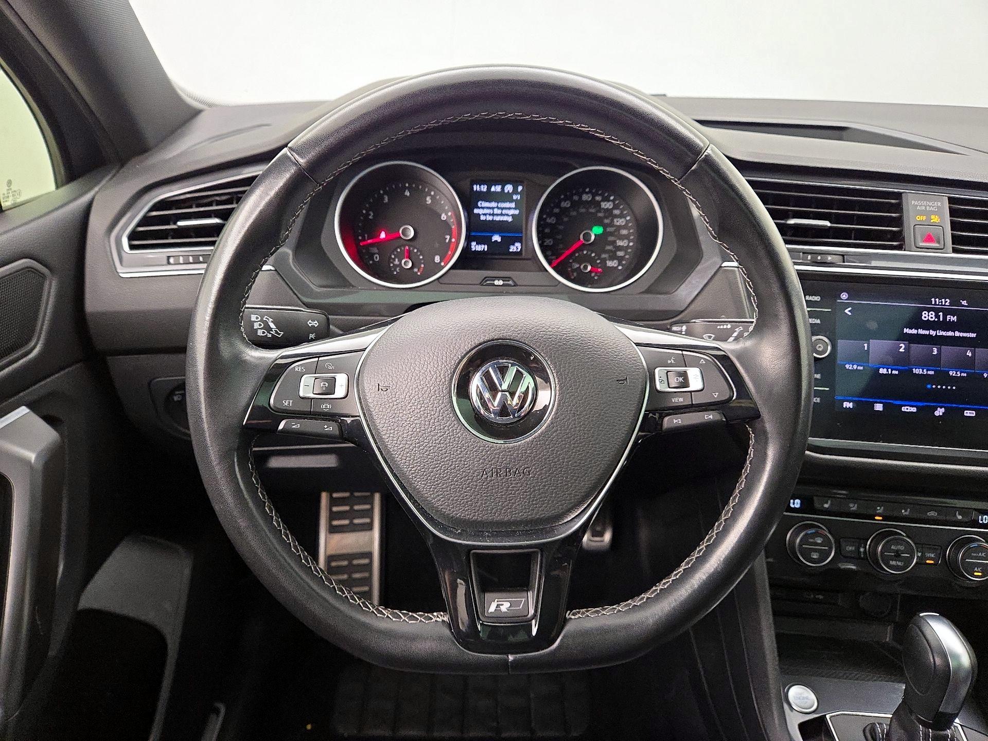 Thumbnail: 2021 Volkswagen Tiguan - 10