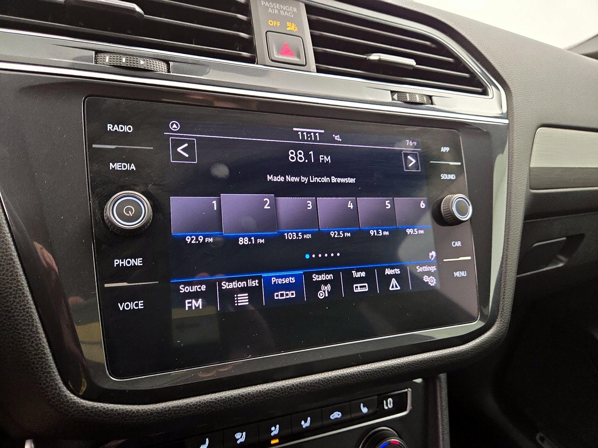 Thumbnail: 2021 Volkswagen Tiguan - 15