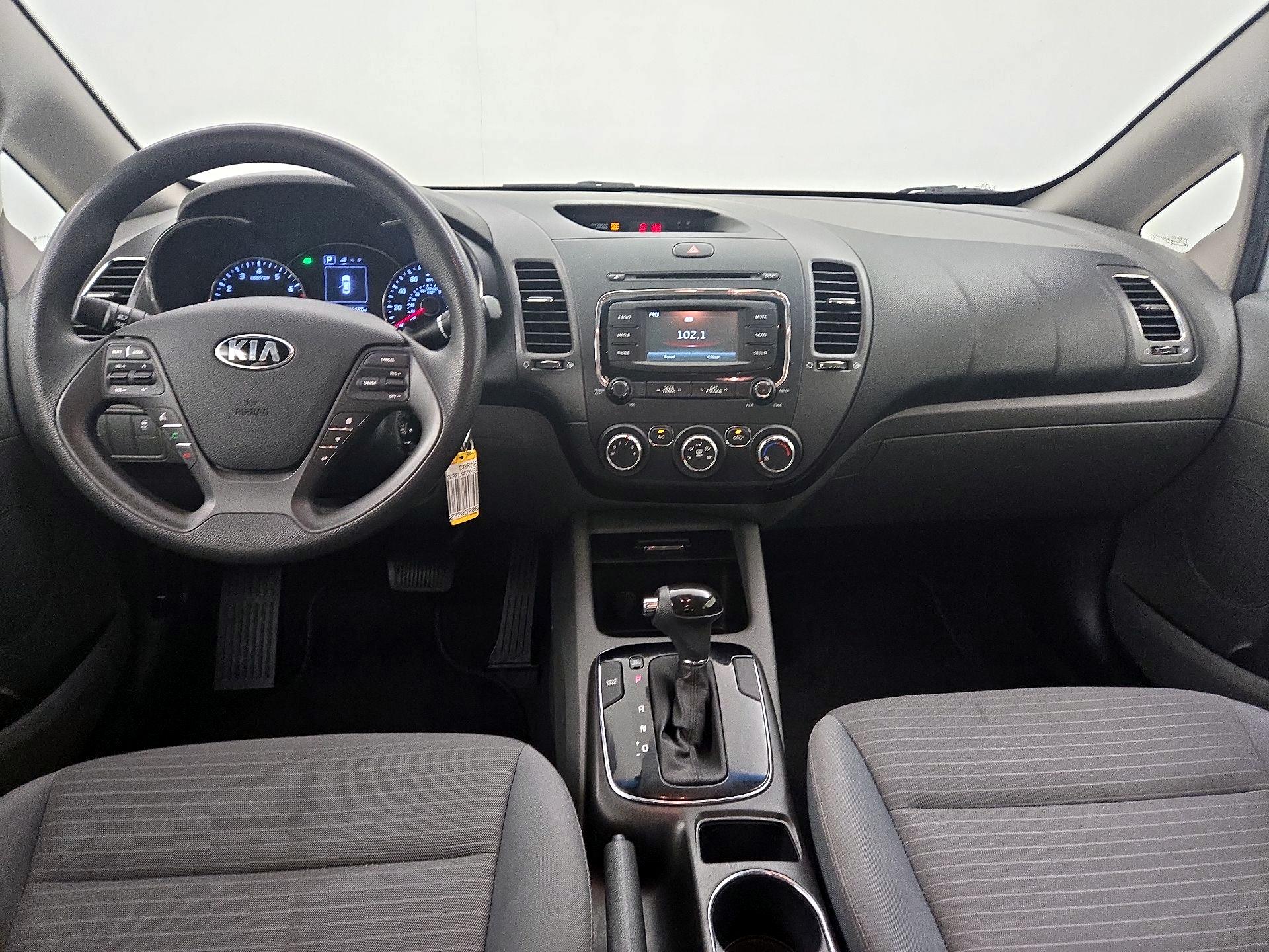 Thumbnail: 2017 Kia Forte - 9