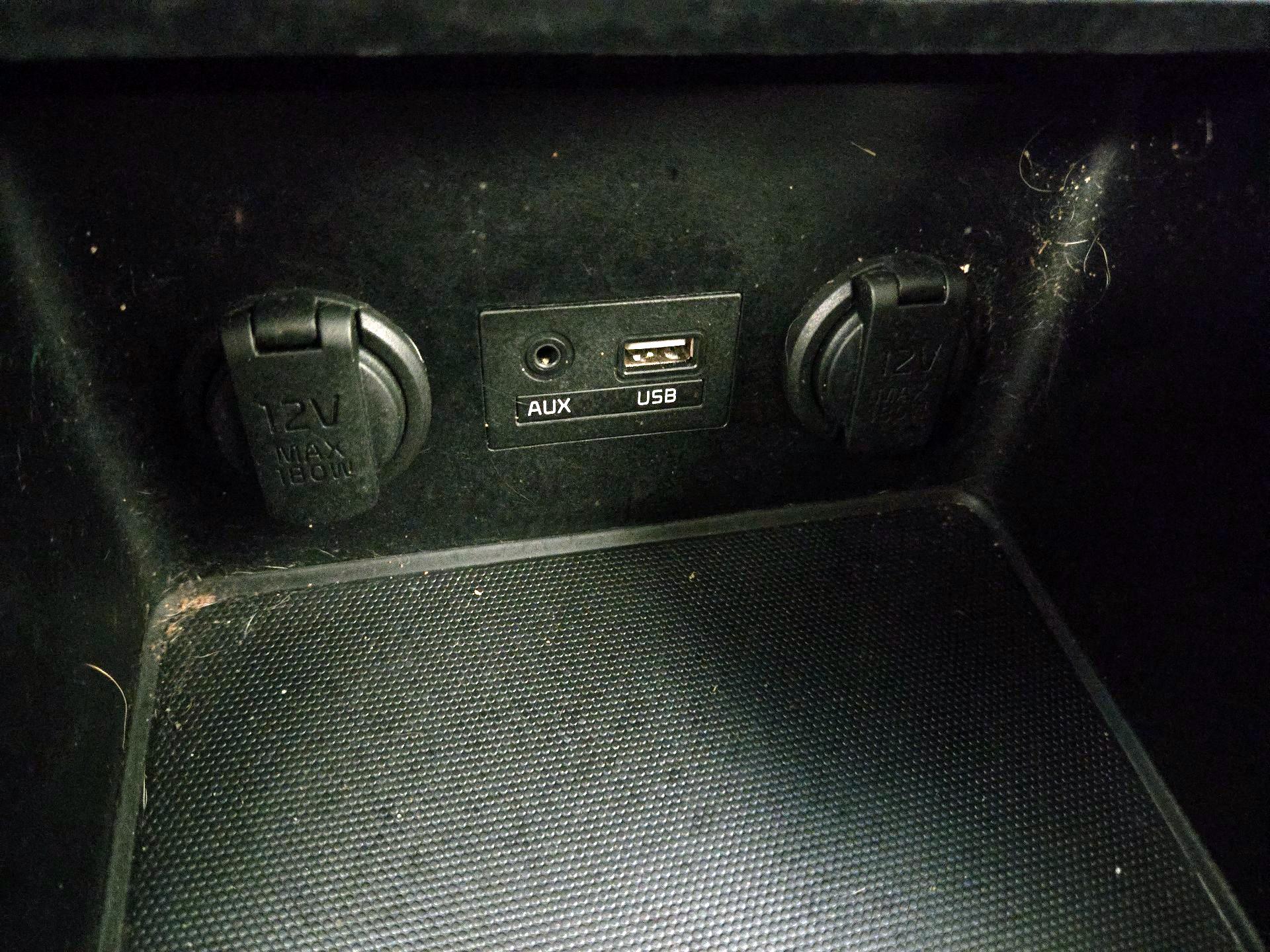 Thumbnail: 2017 Kia Forte - 18