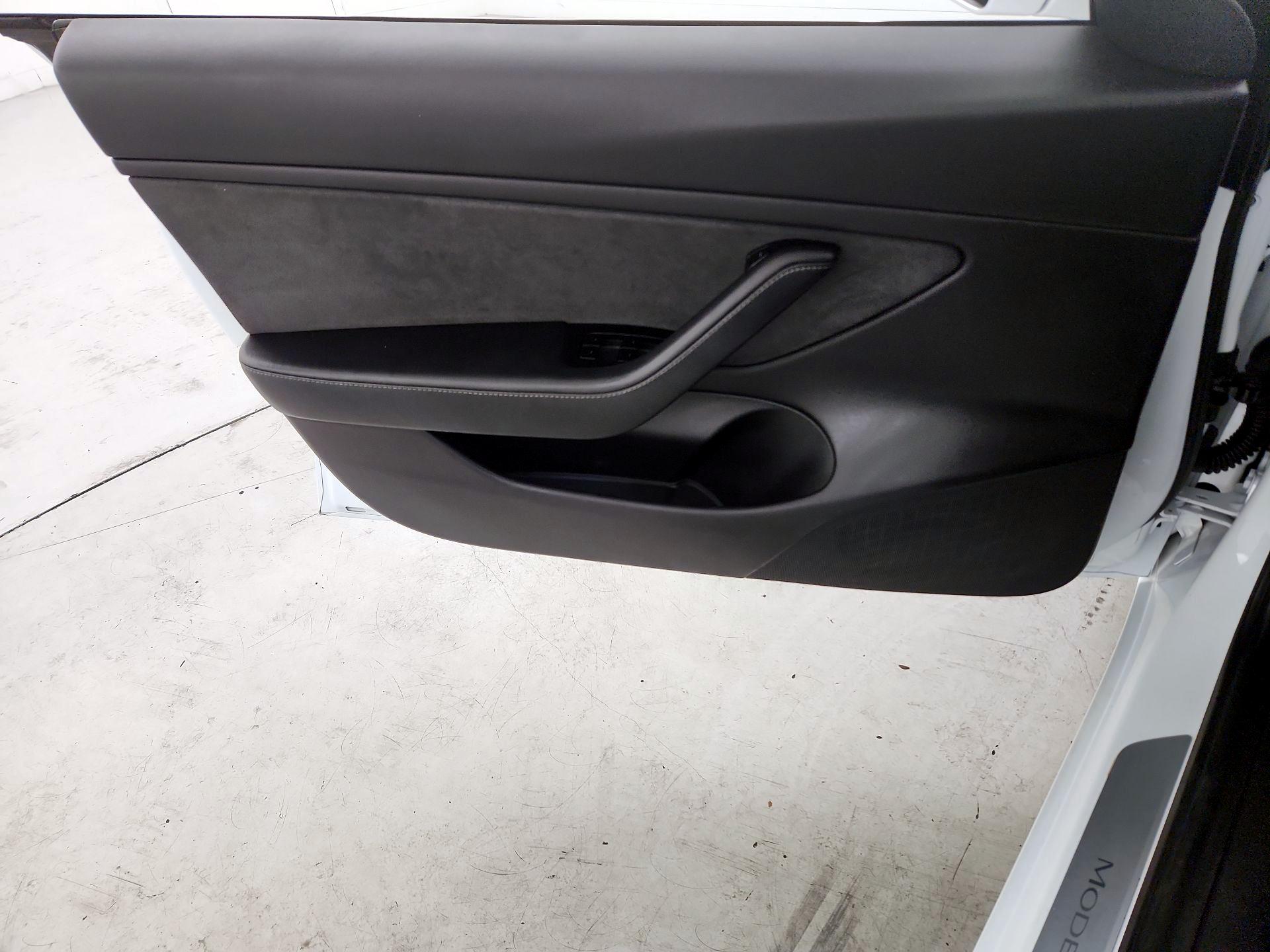 Thumbnail: 2019 Tesla Model 3 - 12