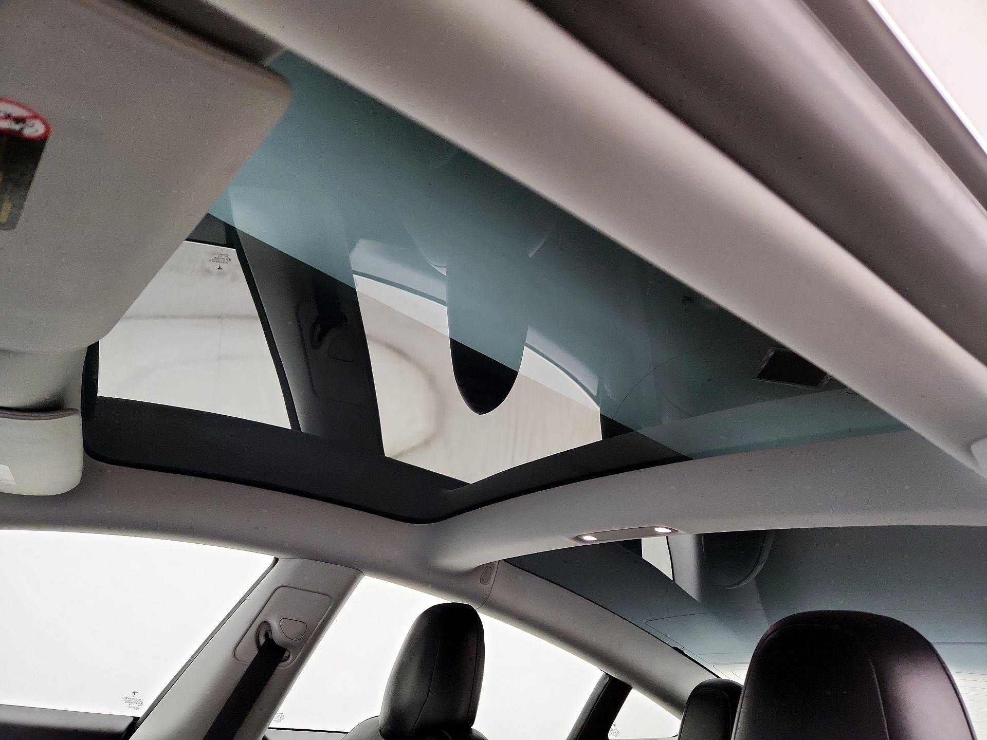 Thumbnail: 2019 Tesla Model 3 - 19