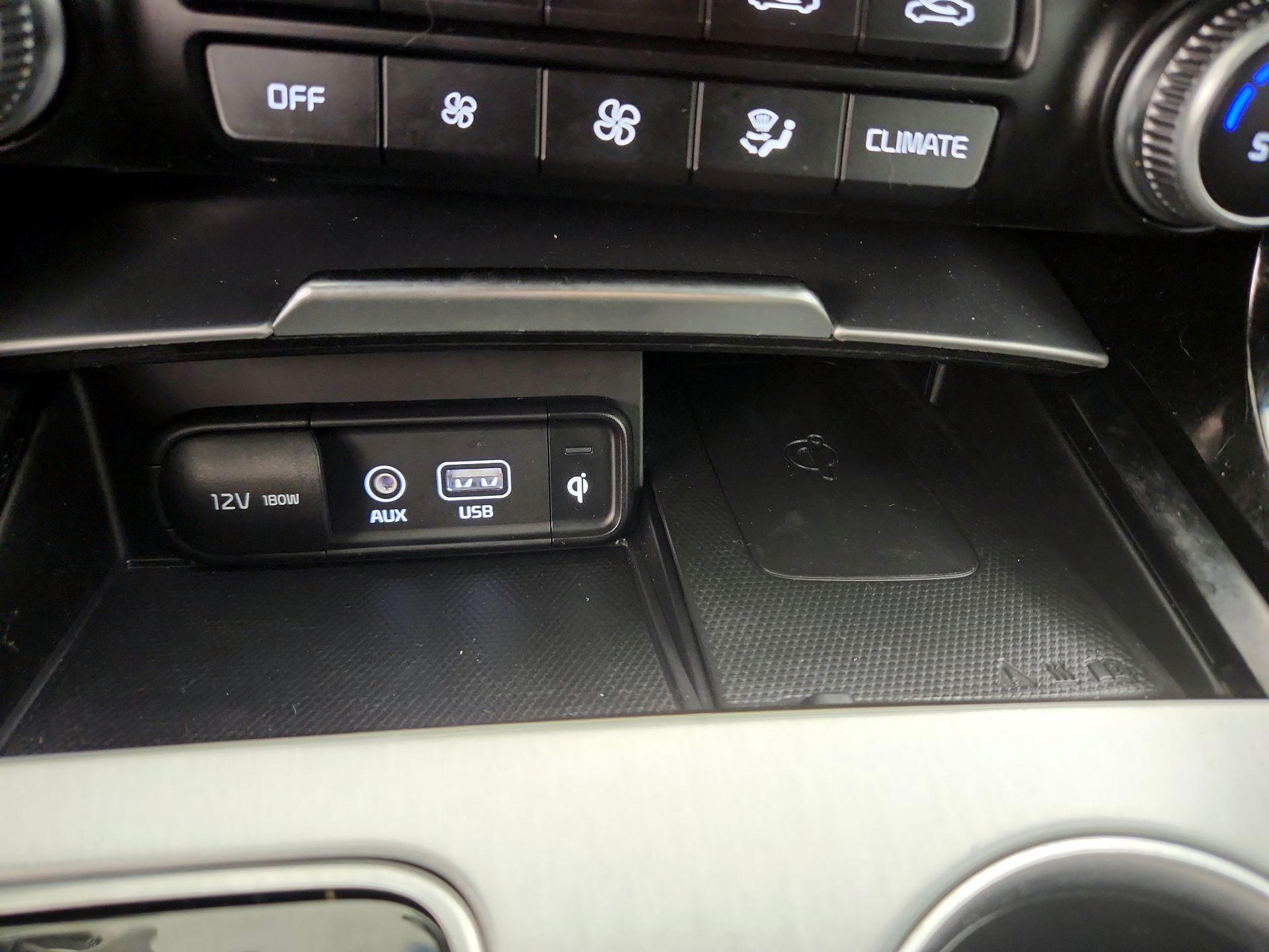 Thumbnail: 2019 Kia Stinger - 19