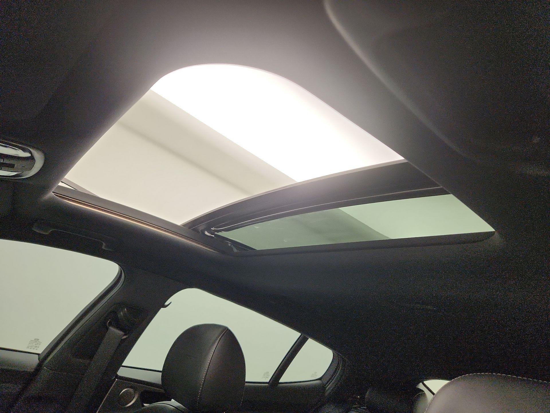 Thumbnail: 2019 Kia Stinger - 20