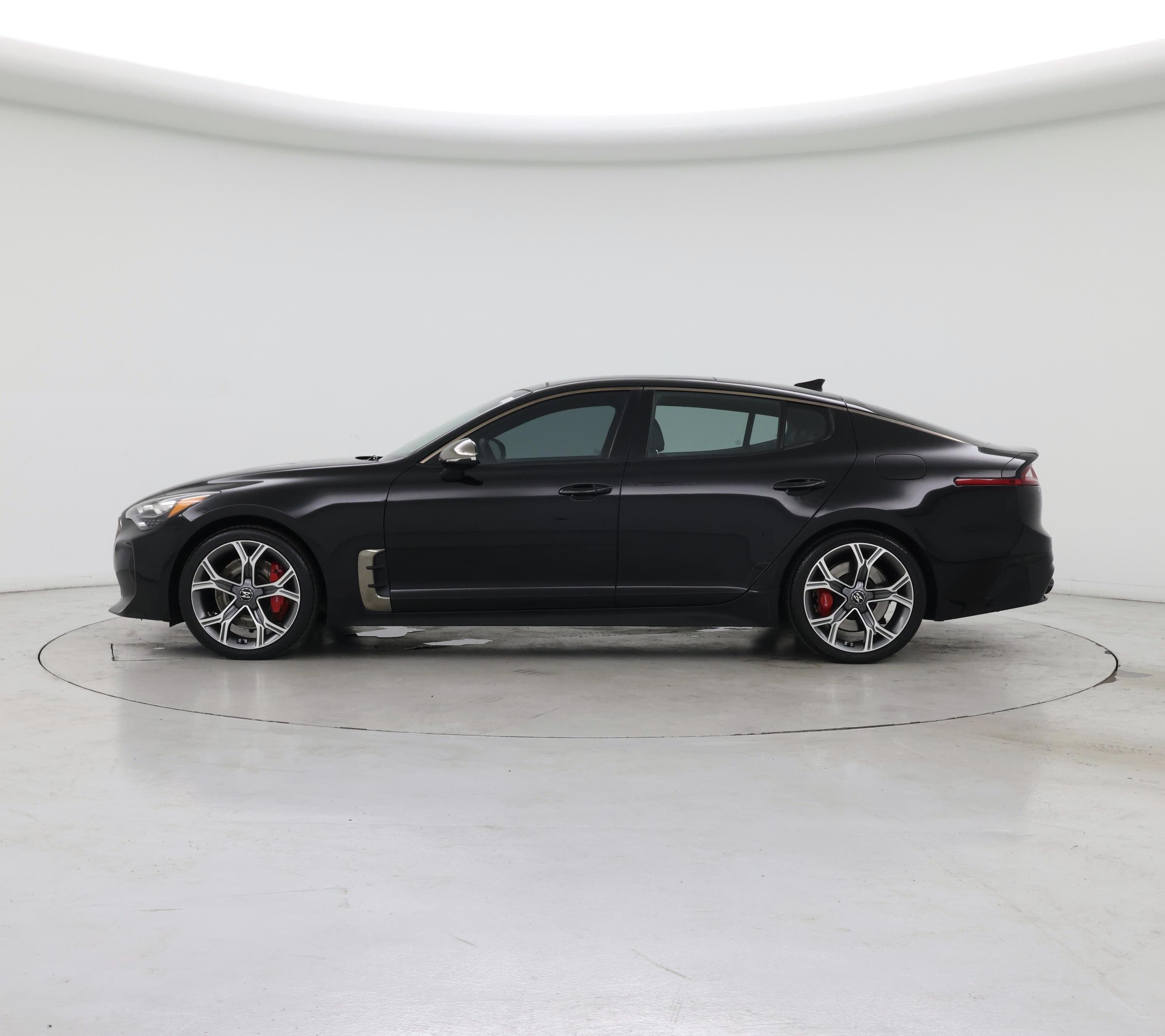 Thumbnail: 2019 Kia Stinger - 3