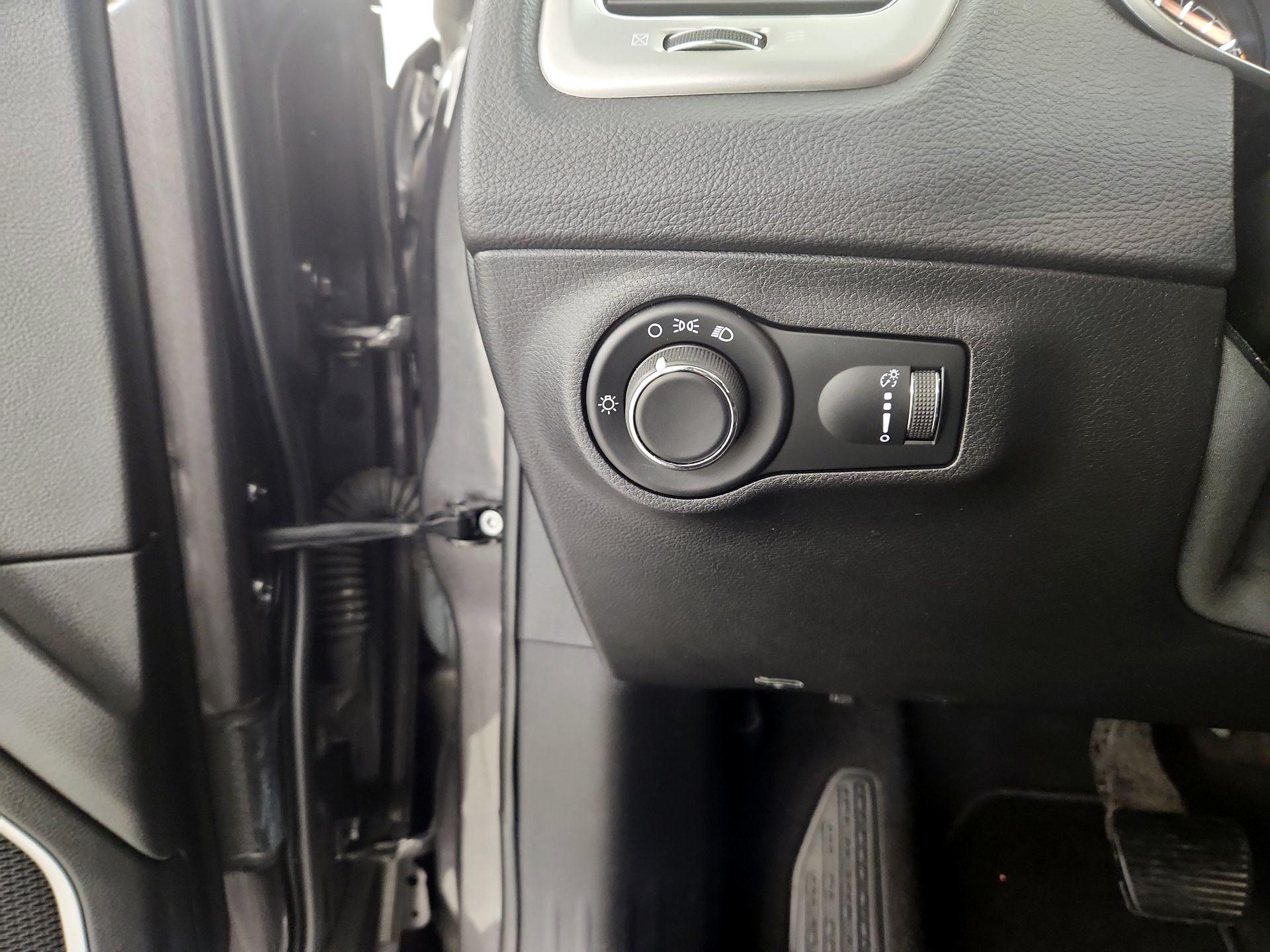 Thumbnail: 2019 Jeep Compass - 13