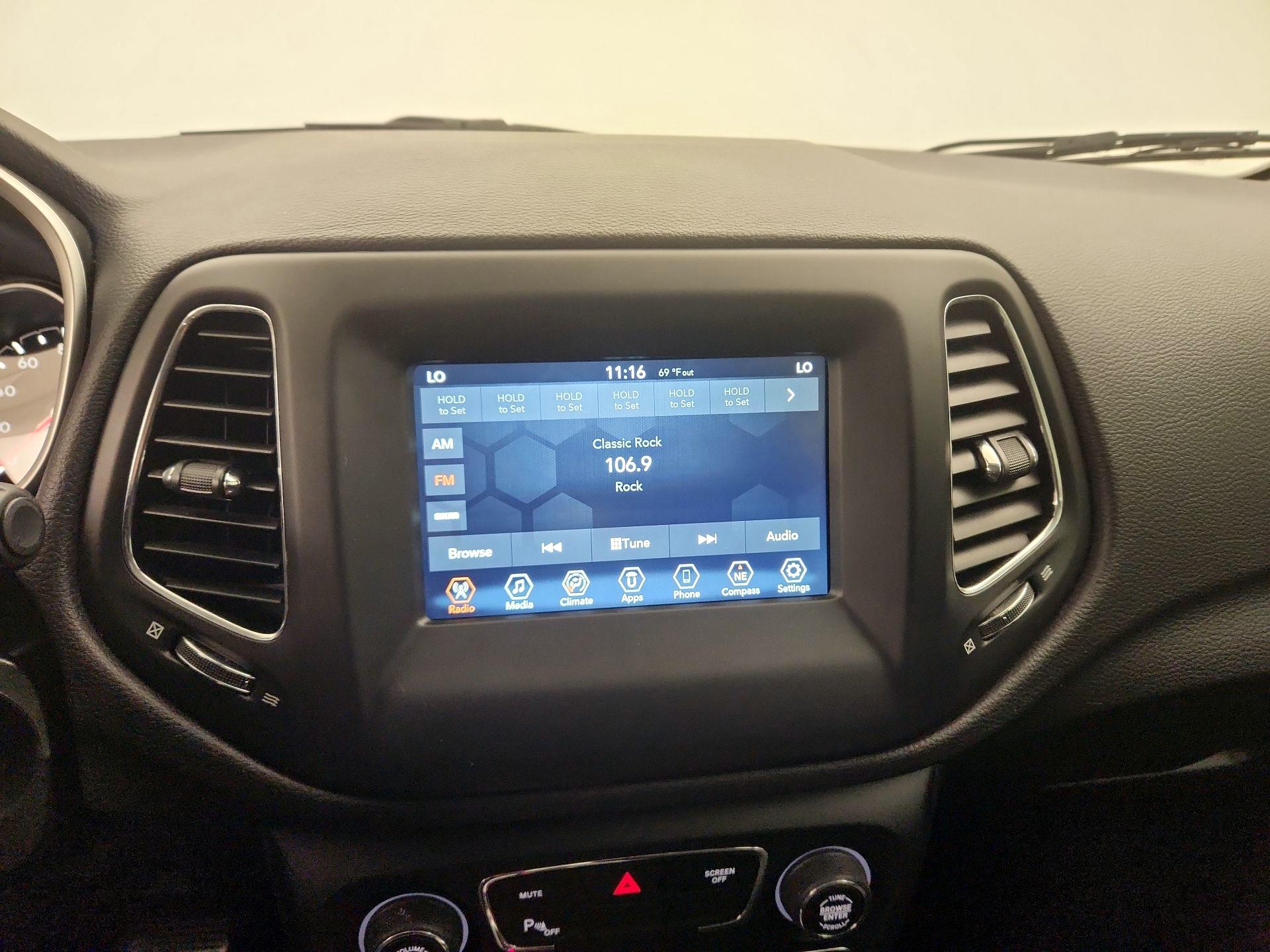 Thumbnail: 2019 Jeep Compass - 15