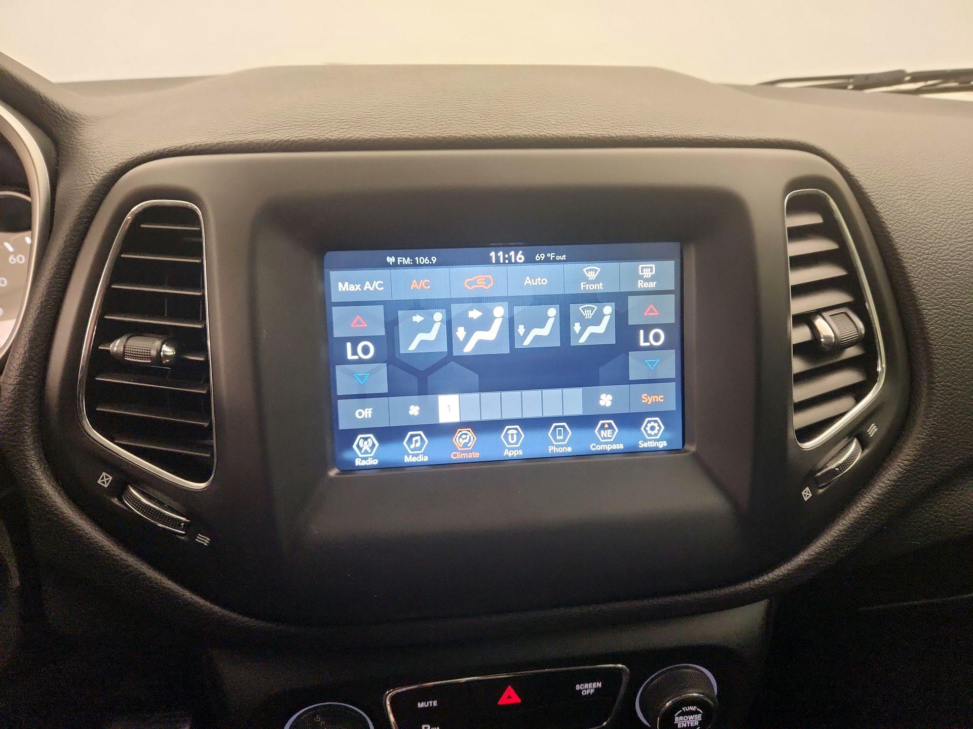 Thumbnail: 2019 Jeep Compass - 16
