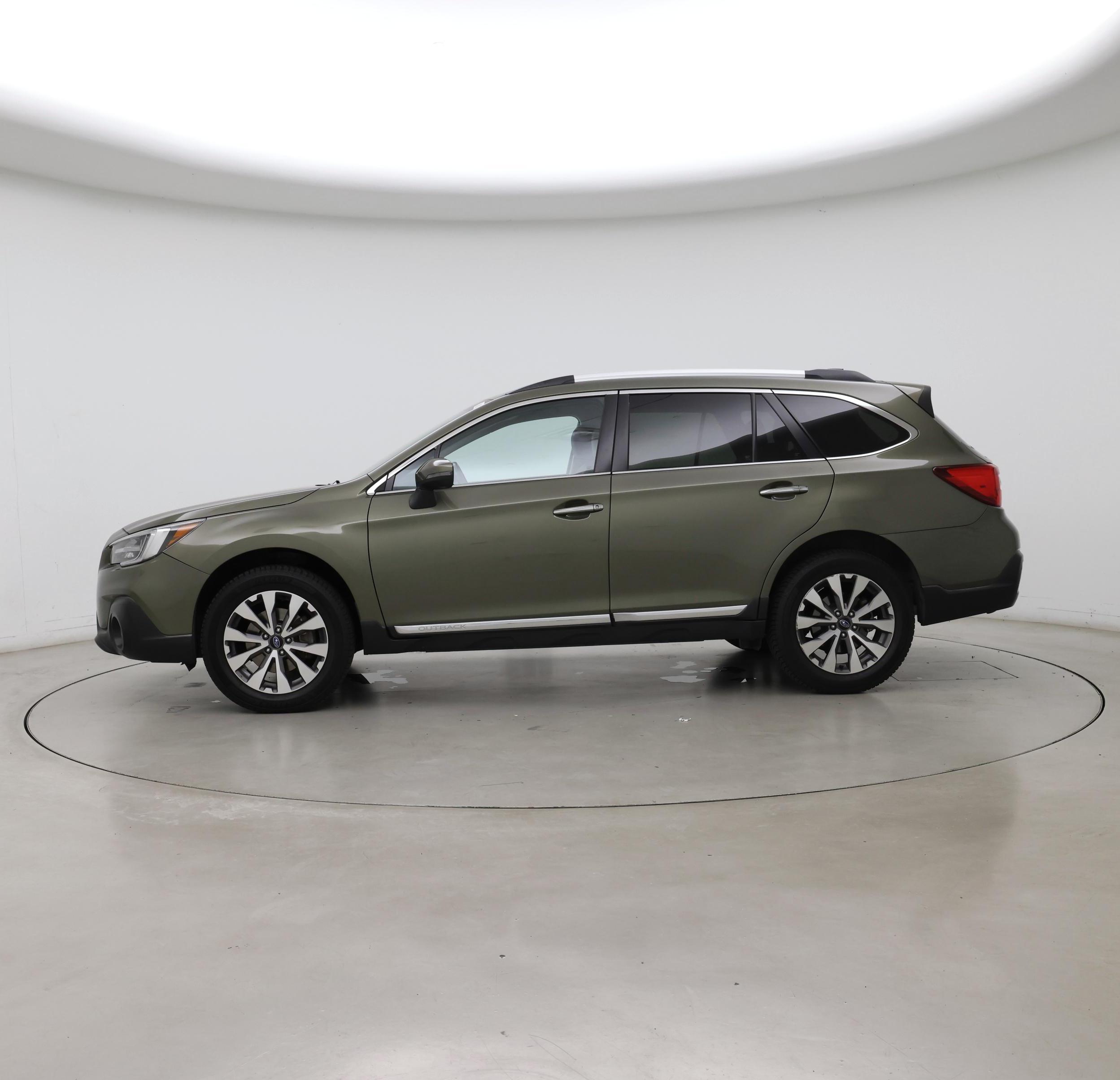 Thumbnail: 2018 Subaru Outback - 3