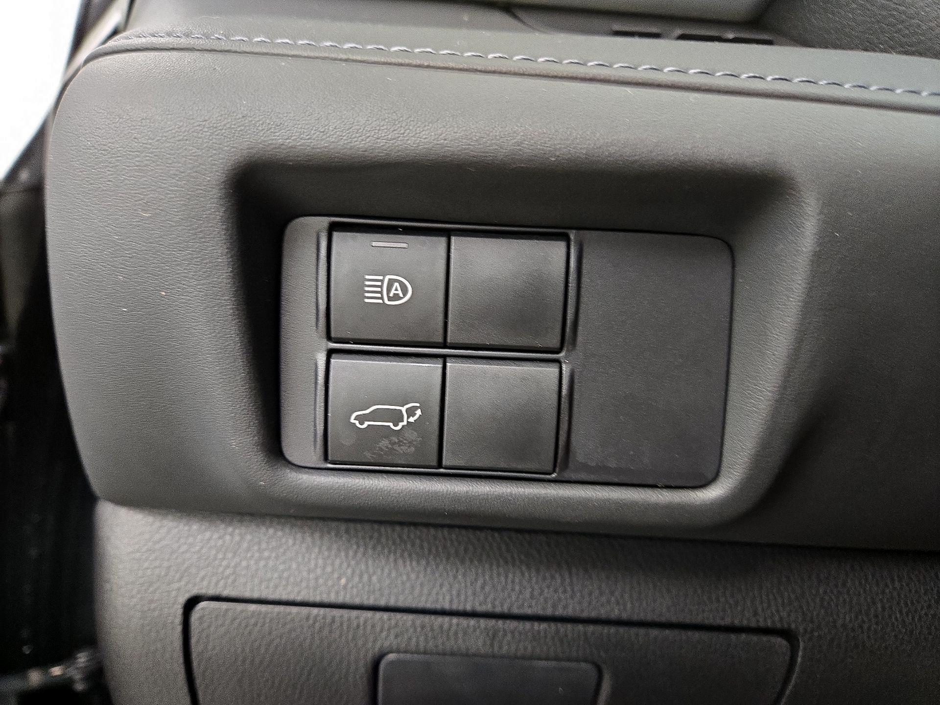 Thumbnail: 2021 Toyota Highlander - 13