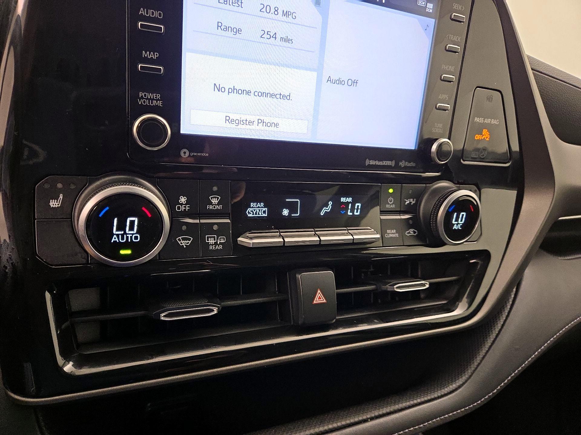 Thumbnail: 2021 Toyota Highlander - 16