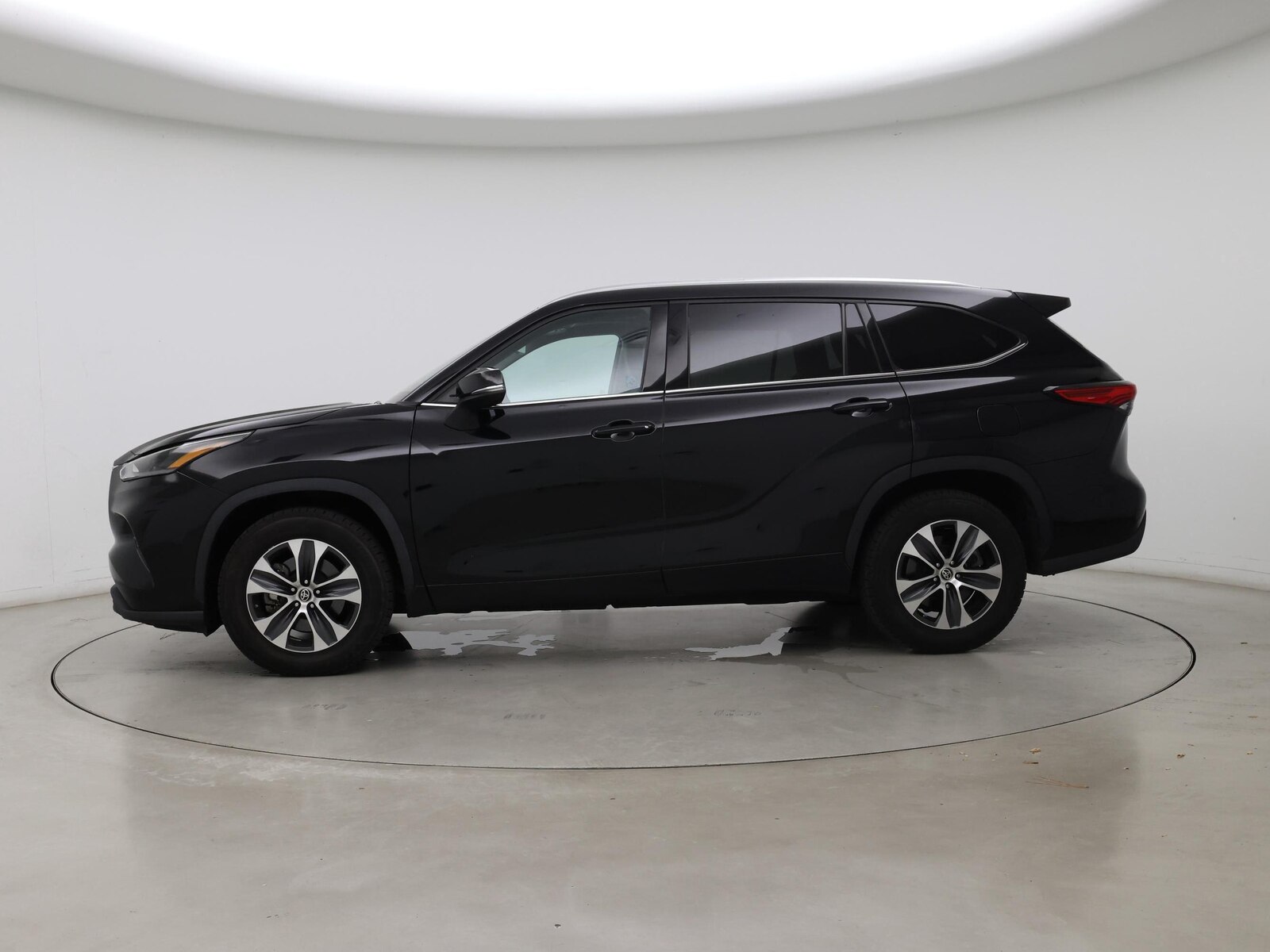 Image of 2021 Toyota Highlander XLE